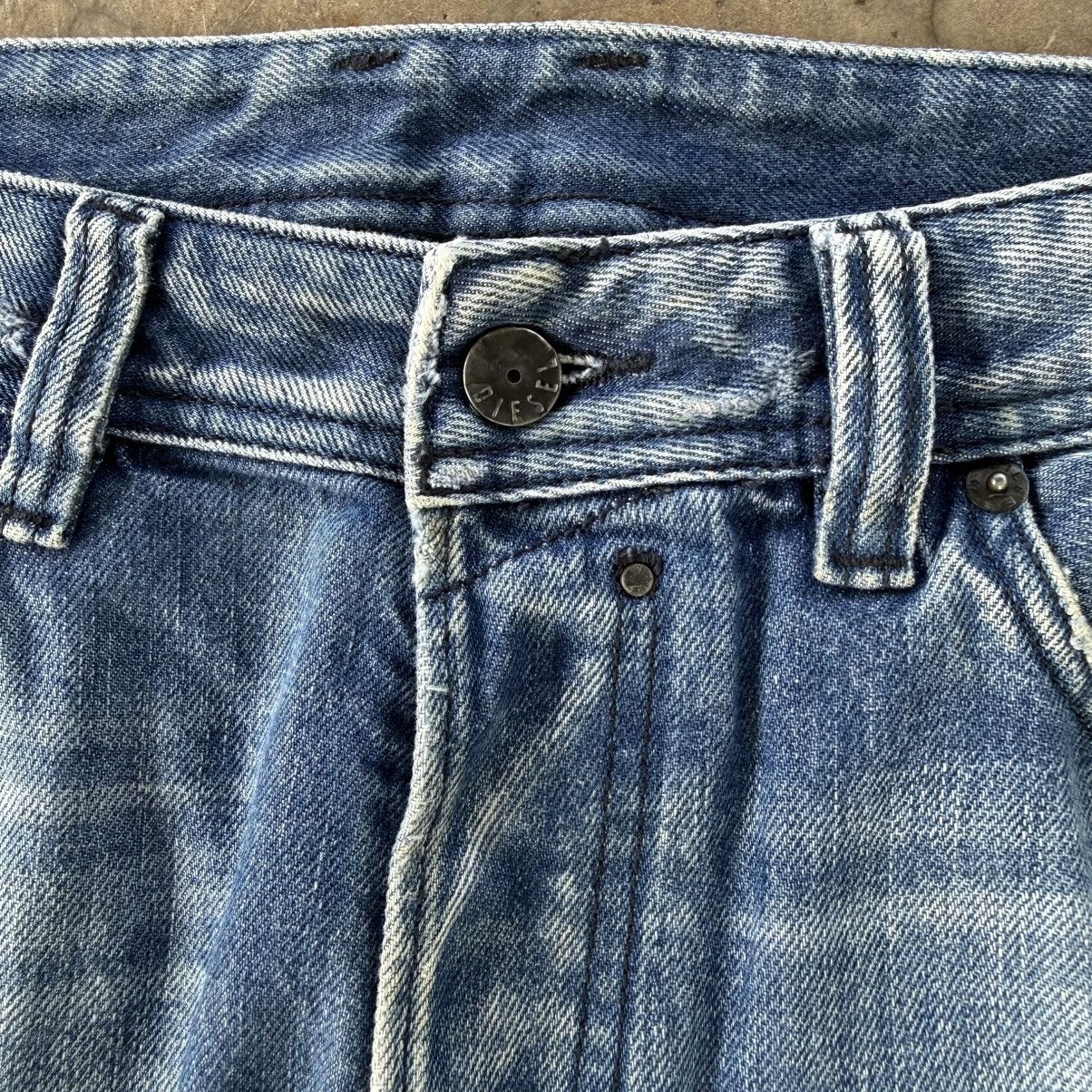 Diesel Vintage Diesel Button Fly Faded Ripped Denim Jean Pants W34 Size US 34 / EU 50 - 6 Thumbnail