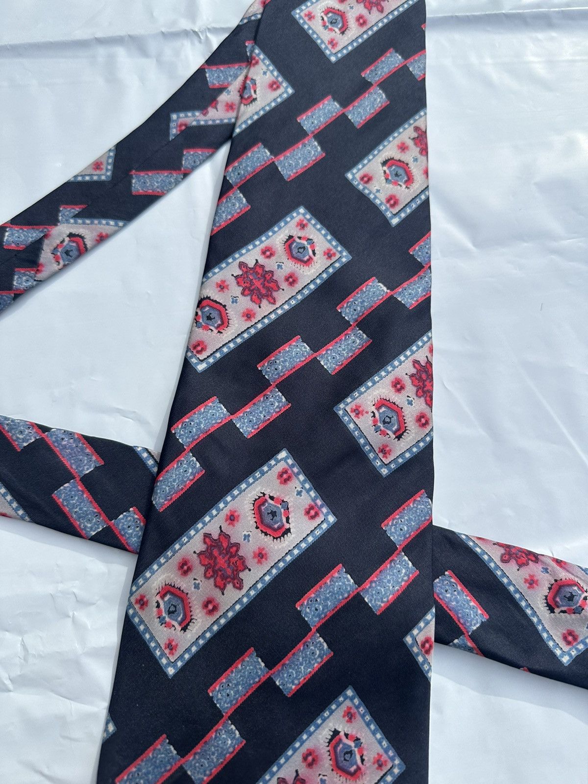Christian Dior Monsieur × Vintage Vintage Christian Dior Patterned Luxury Tie Size ONE SIZE - 2 Thumbnail