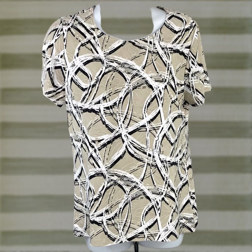 JM Collection Jm collection silky top Tee S Tan Blk Geo ShortSleeve Boho Hippie Festival Size S / US 4 / IT 40 - 1 Thumbnail