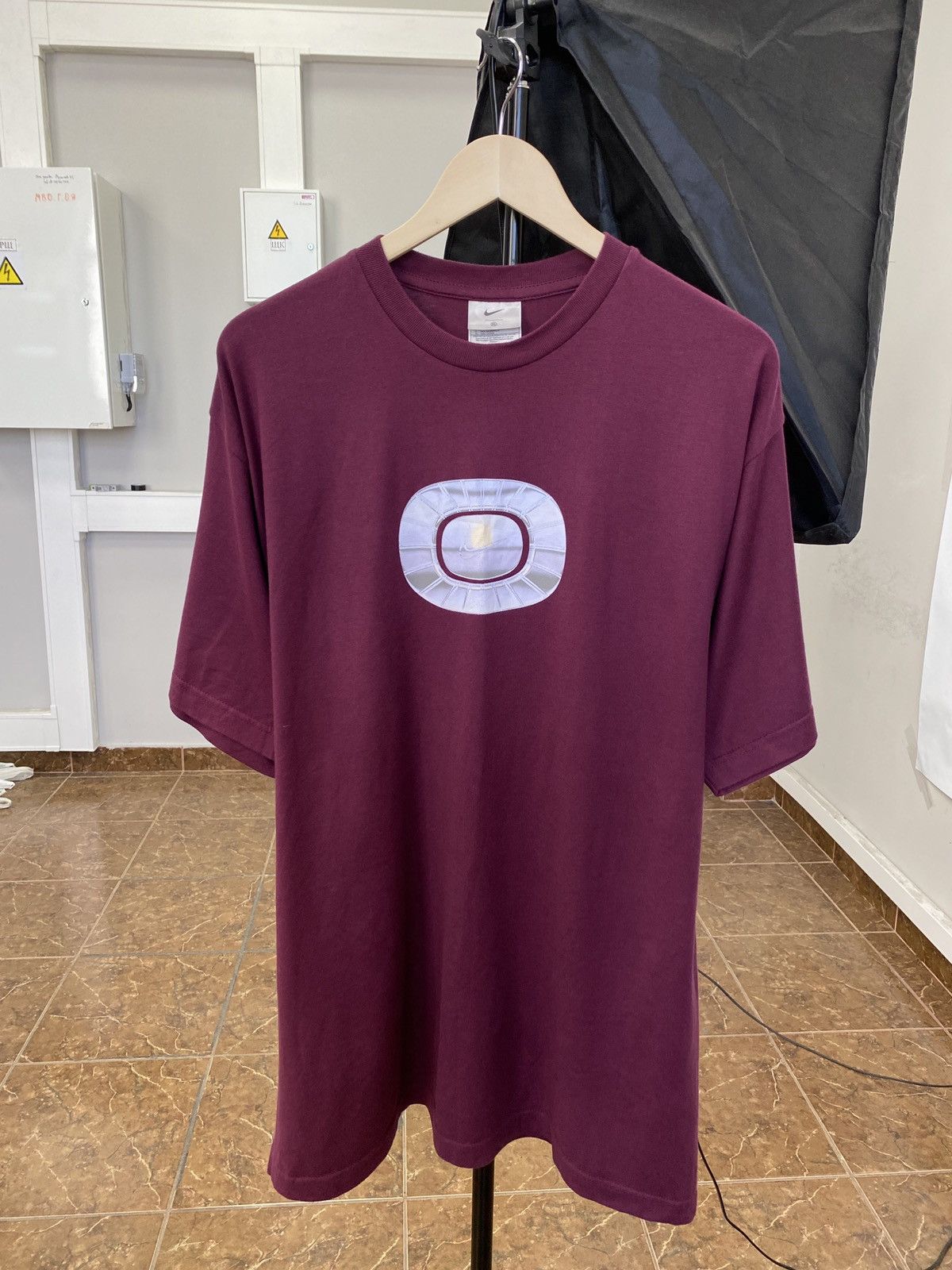 Nike 🇺🇸 Vintage 90s Nike Swoosh Under The Sun T-Shirt Rare Size US XL / EU 56 / 4 - 1 Thumbnail