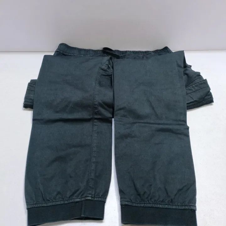 Stone Island Stone Island Black Logo Patch Cargo Pants Size US 32 / EU 48 - 9 Thumbnail