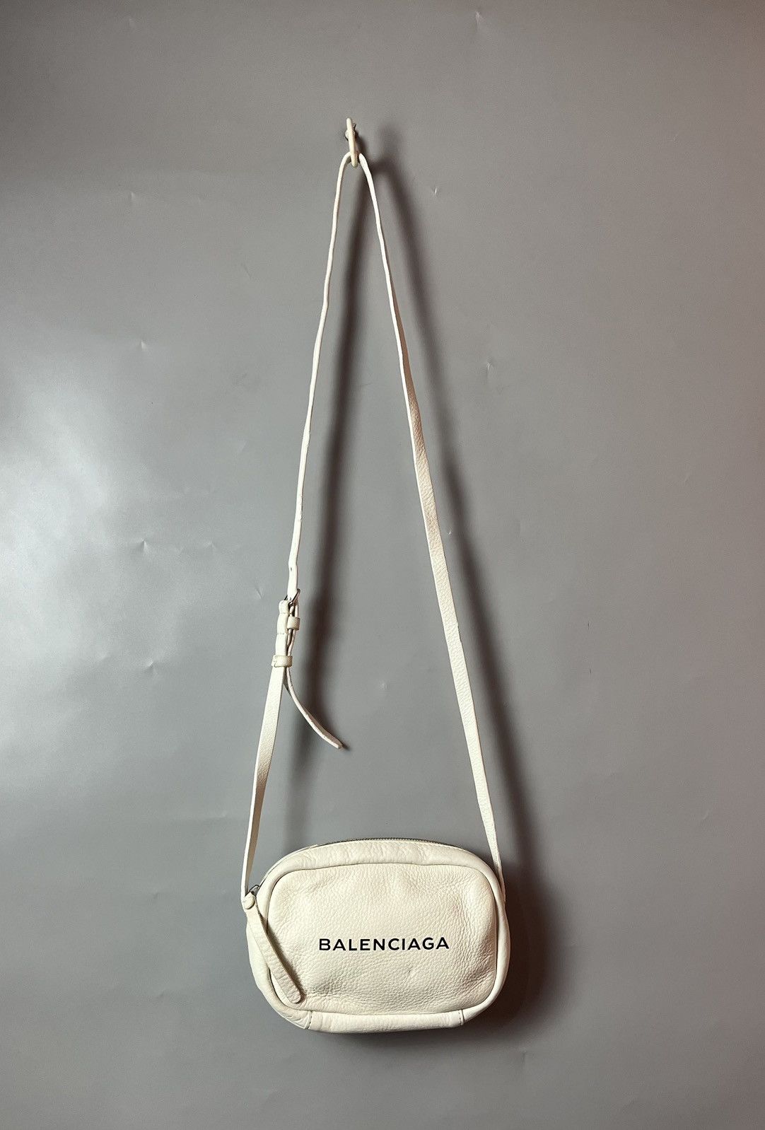 Balenciaga Balenciaga - Demna Gvasalia 2018 everyday xs camera bag Size ONE SIZE - 1 Thumbnail