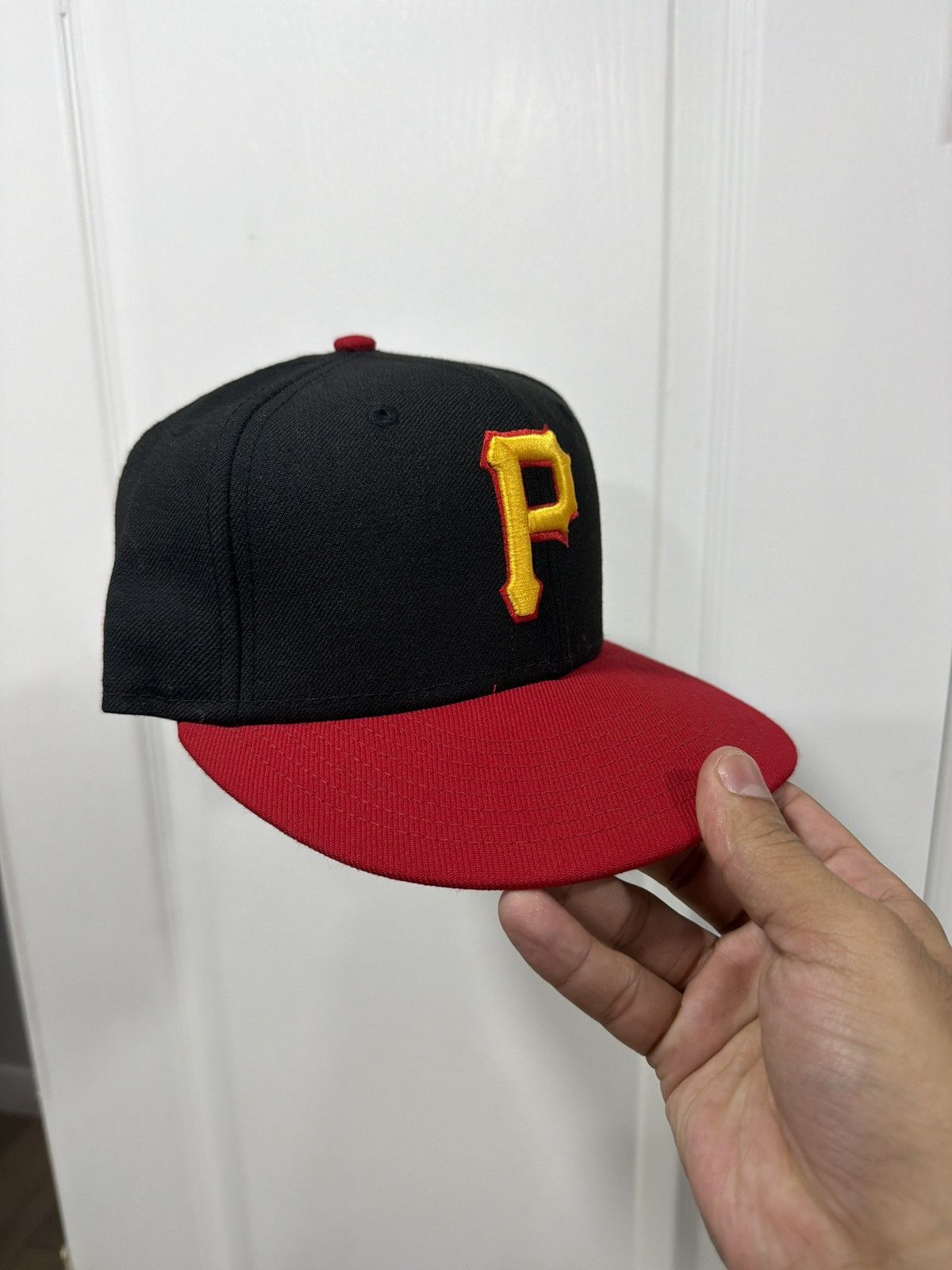 Lids Pittsburgh Pirates Fitted Hat – LidsHD Exclusive 100% Wool 7 Size ONE SIZE - 1 Thumbnail