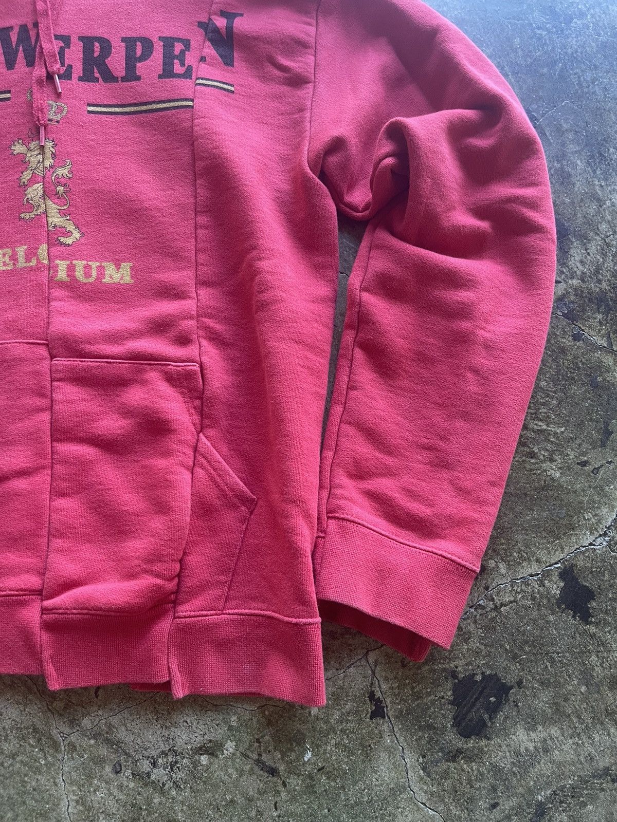 Vetements Vetement Antwerpen Split Hoodie AW18 Size US S / EU 44-46 / 1 - 3 Thumbnail