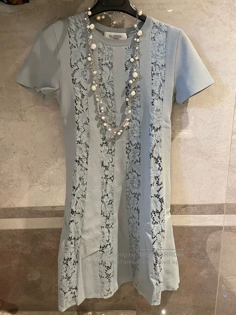 Valentino Valentino Lace dress Size S / US 4 / IT 40 - 1 Thumbnail