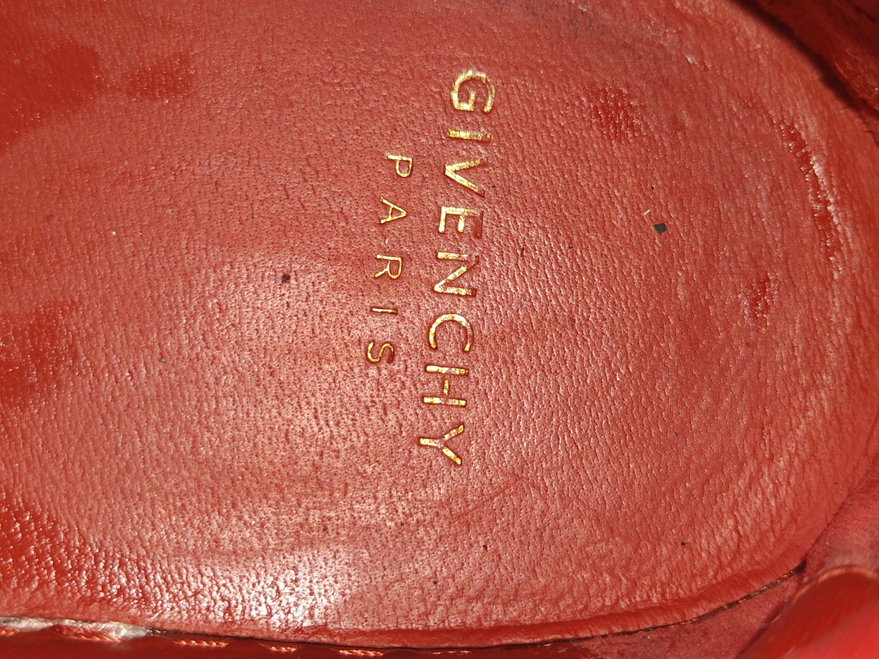 Givenchy Givenchy reverse name low top sneakers Size US 6 / IT 36 - 11 Thumbnail