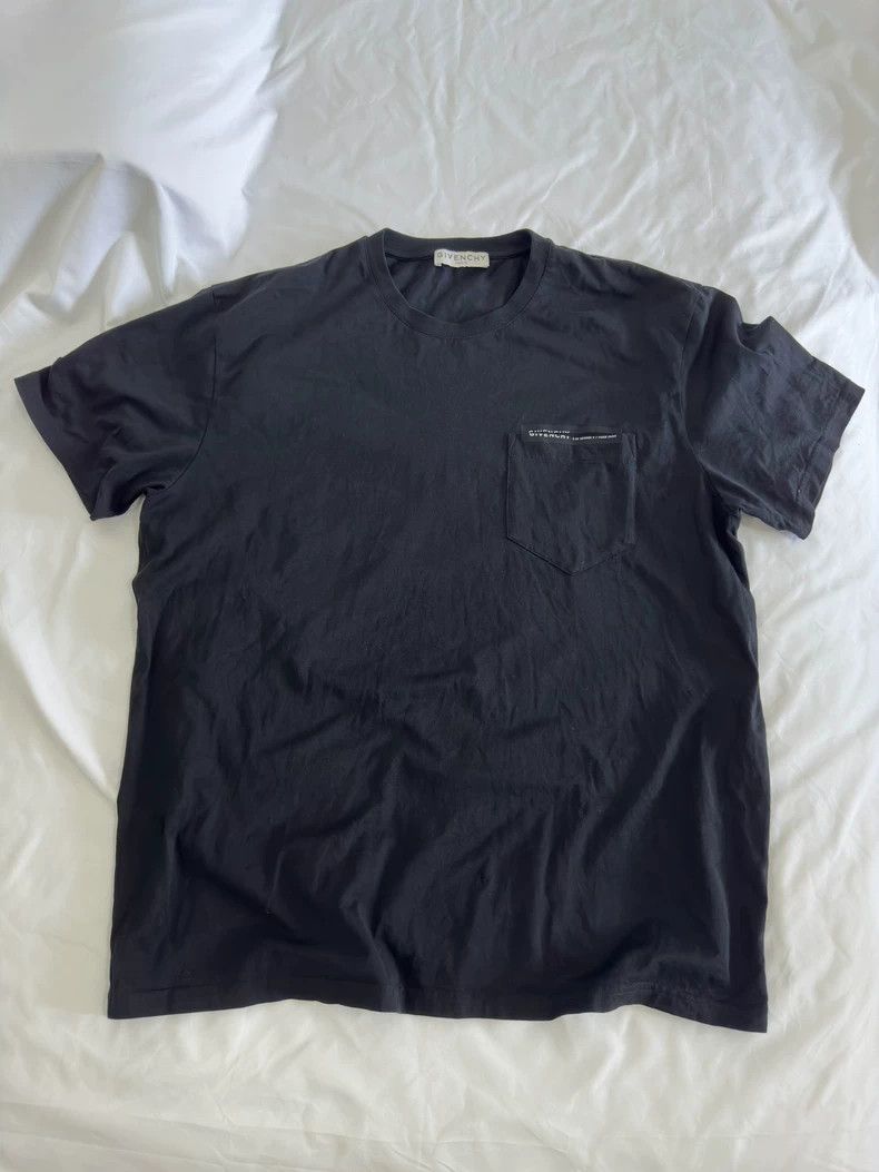 Givenchy Givenchy Black Hole Letter Logo Short Sleeve Size US XS / EU 42 / 0 - 1 Thumbnail