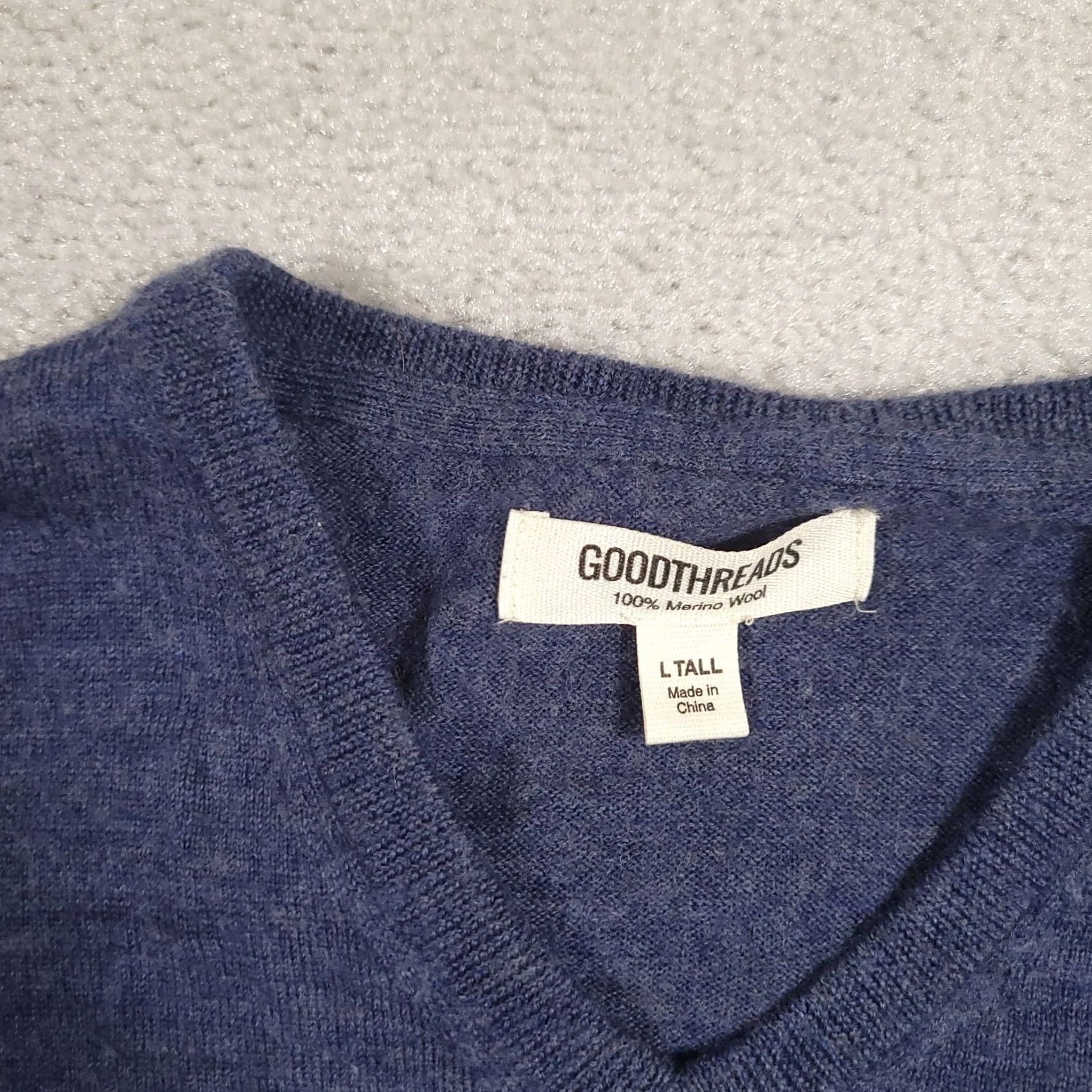 Vintage VINTAGE Goodthreads Men’s 100% Merino Wool V-Neck Sweater Blue Long Sleeve LT Big & Tall Mens Pullover Classic Preppy Knit Shirt Size US L / EU 52-54 / 3 - 8 Thumbnail