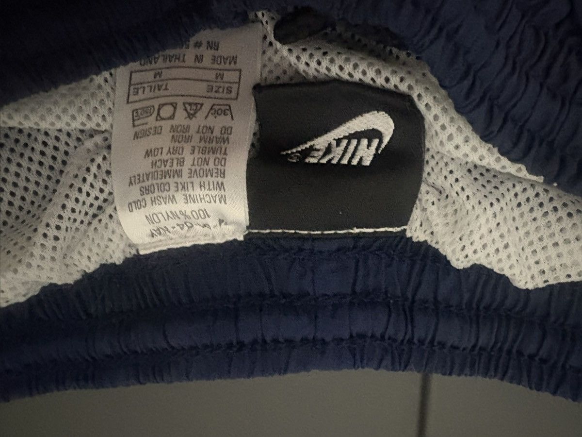 Nike Nike Vintage Nylon shorts Size US 30 / EU 46 - 2 Thumbnail
