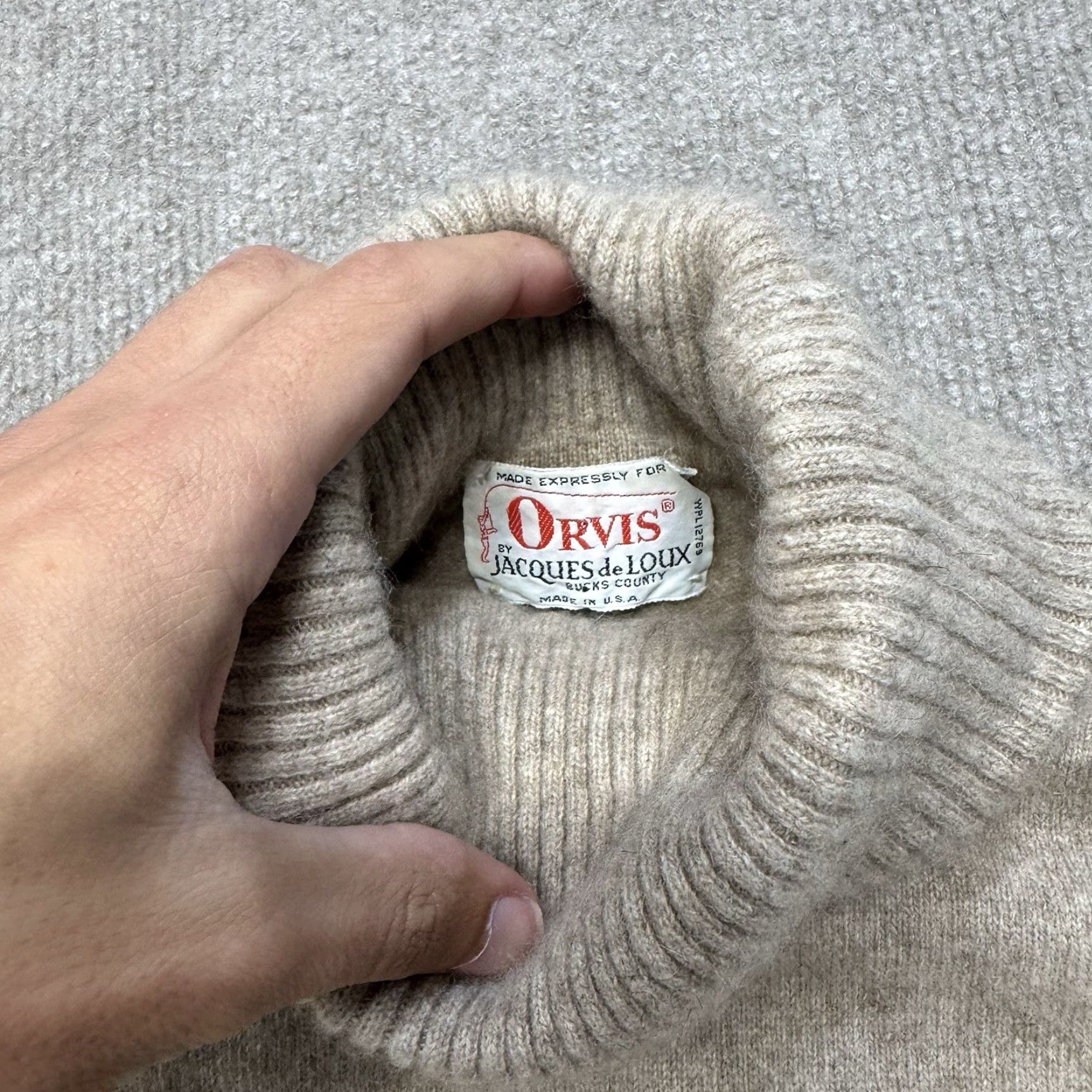 Orvis VINTAGE Jacques De Loux Orvis Turtleneck Cashmere Sweater Womens M Tan 50s Beige 1950s Casual Mens Womens Size XXS / US 00 / IT 34 - 6 Thumbnail