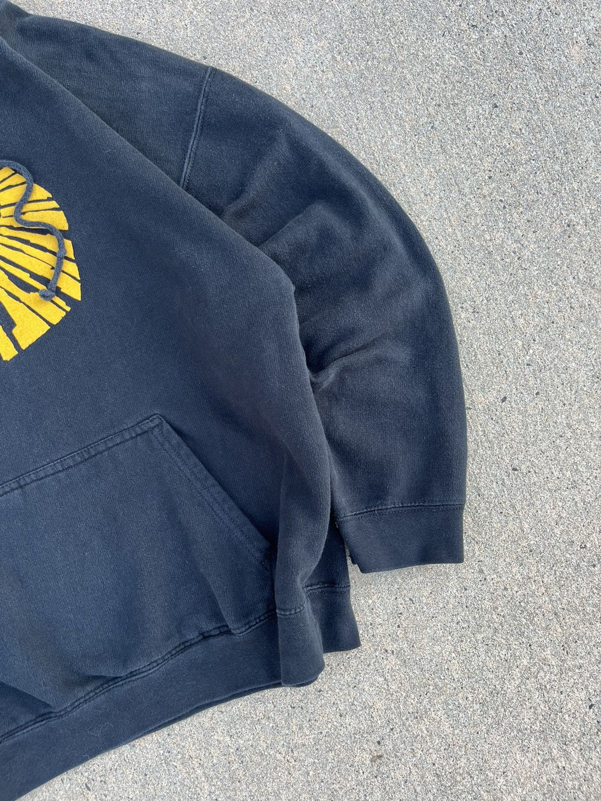 Disney Vintage 00’s The Lion King Musical Disney Presents Hoodie Size US XL / EU 56 / 4 - 8 Thumbnail