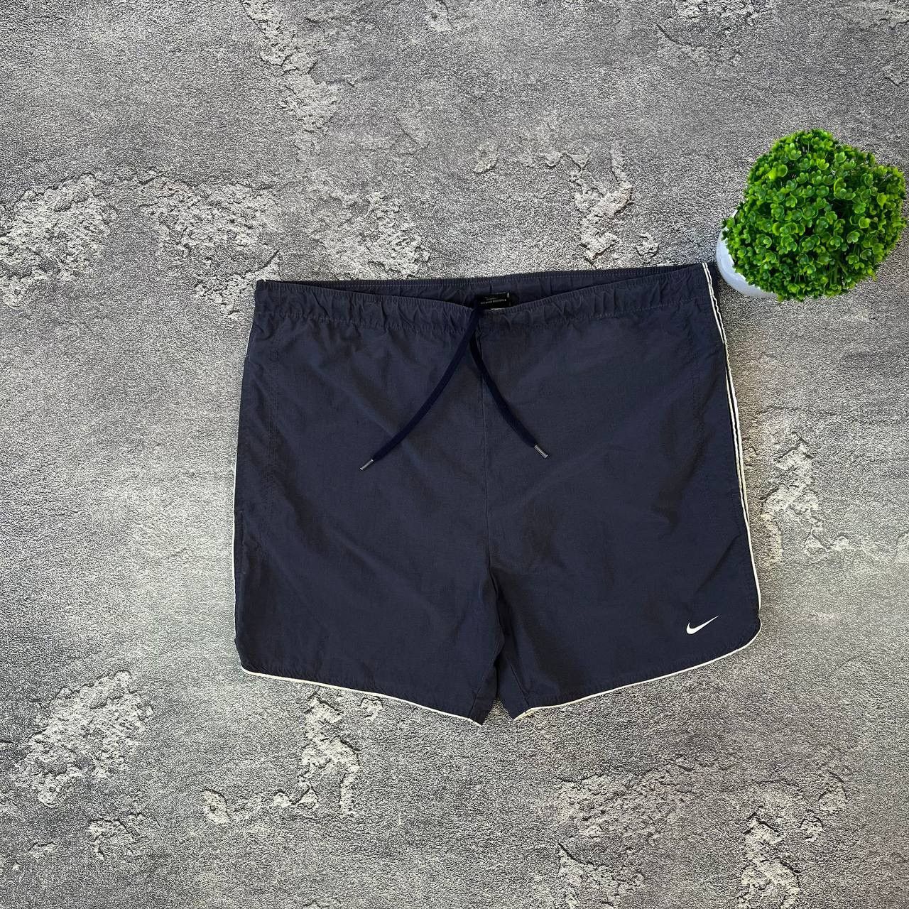 Nike Mens Retro Very 90s Vintage Nike Mini Logo Shorts,Size S Size US 33 - 1 Thumbnail