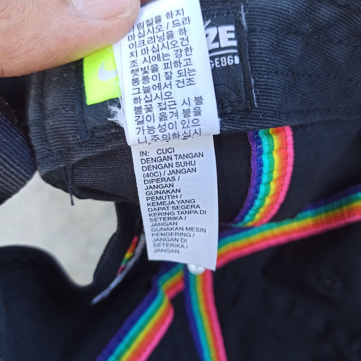 Nike LGBTQ flag designer x nike archival hat Size ONE SIZE - 23 Thumbnail