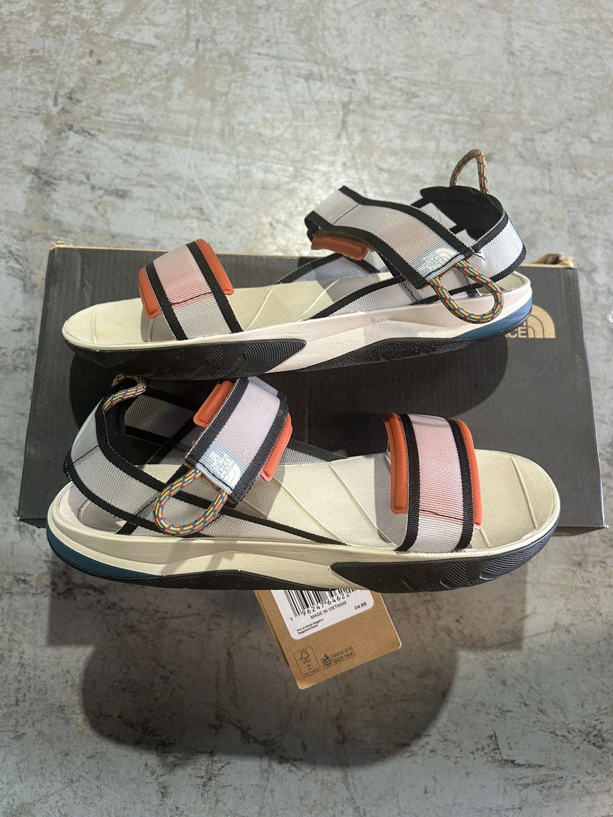 The North Face THE NORTH FACE MENS SKEENA SPORT SANDAL SIZE US 7 Size US 7 / EU 40 - 1 Thumbnail