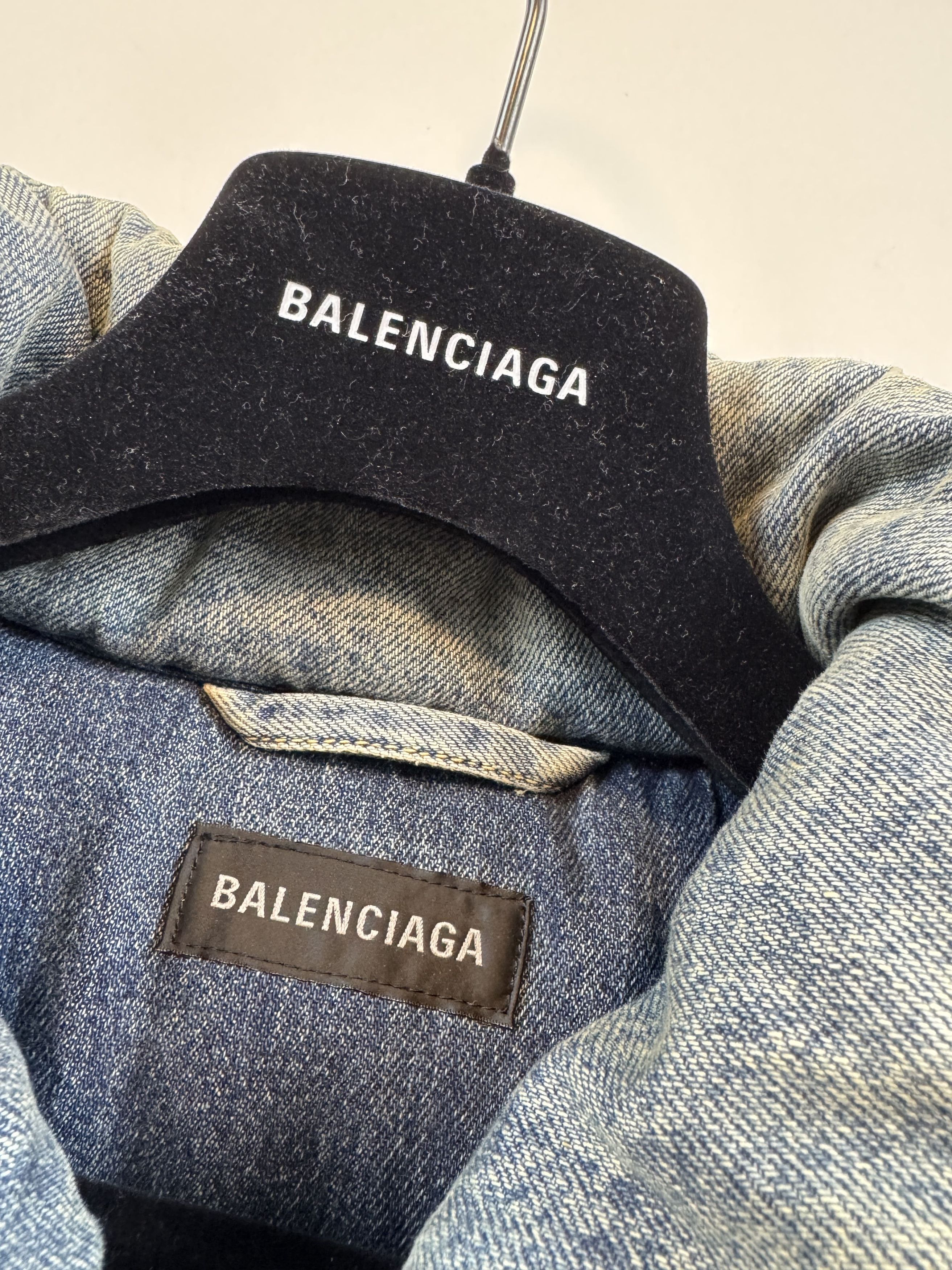 Balenciaga Balenciaga Padded Oversized Denim Jacket Size US S / EU 44-46 / 1 - 4 Thumbnail