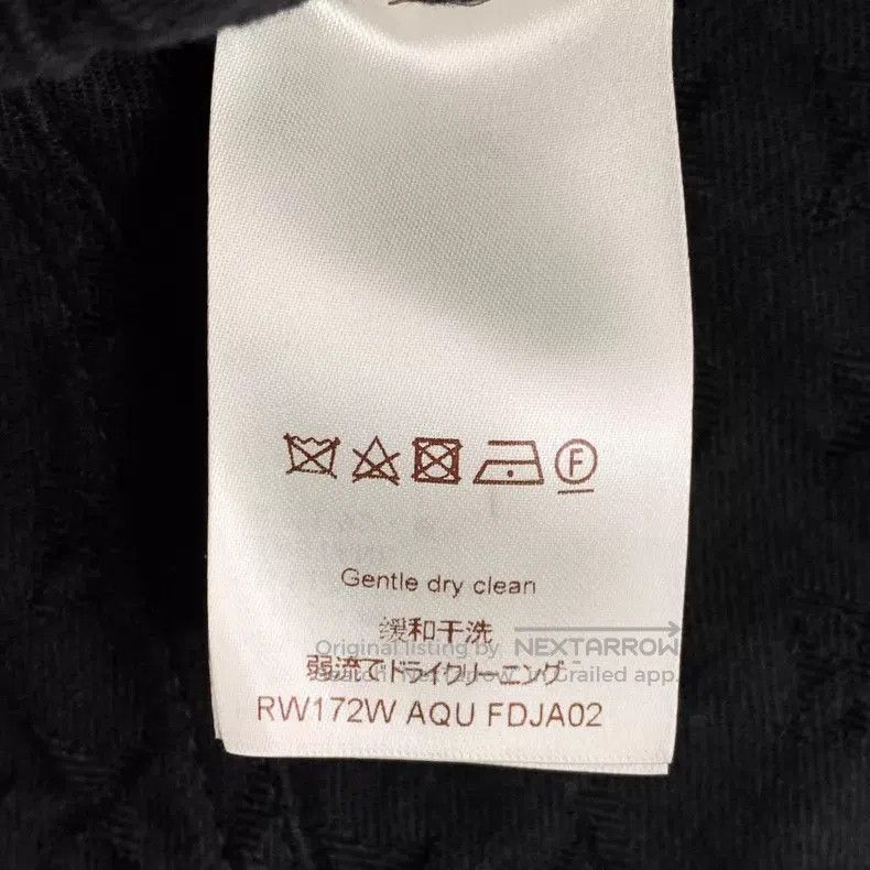 Louis Vuitton Louis Vuitton Black logo presbyopic embossed cotton lapel Size US XS / EU 42 / 0 - 7 Thumbnail