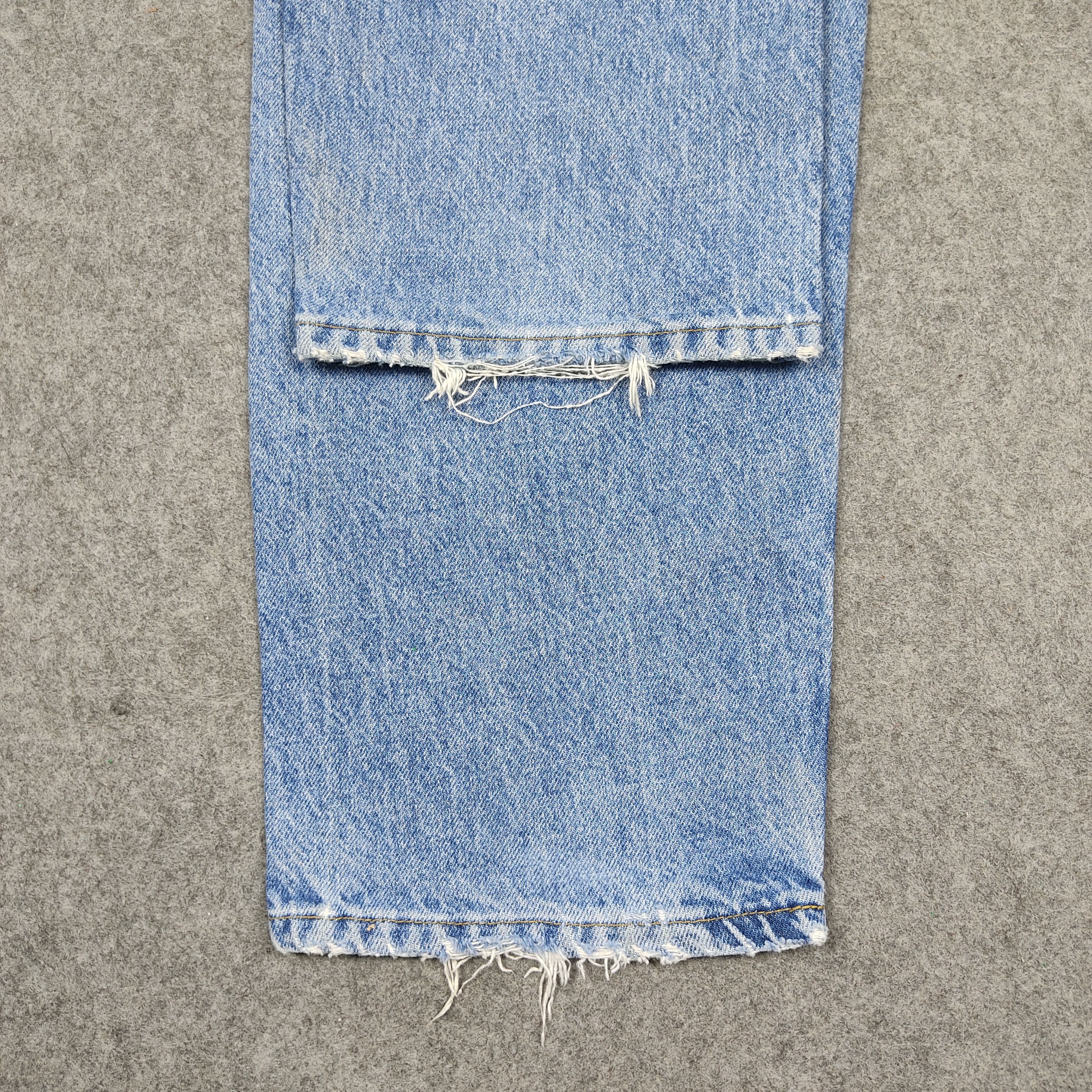 Lee × Vintage 90s Vintage Lee Blue Light Wash Jeans L505 Size US 36 / EU 52 - 12 Thumbnail