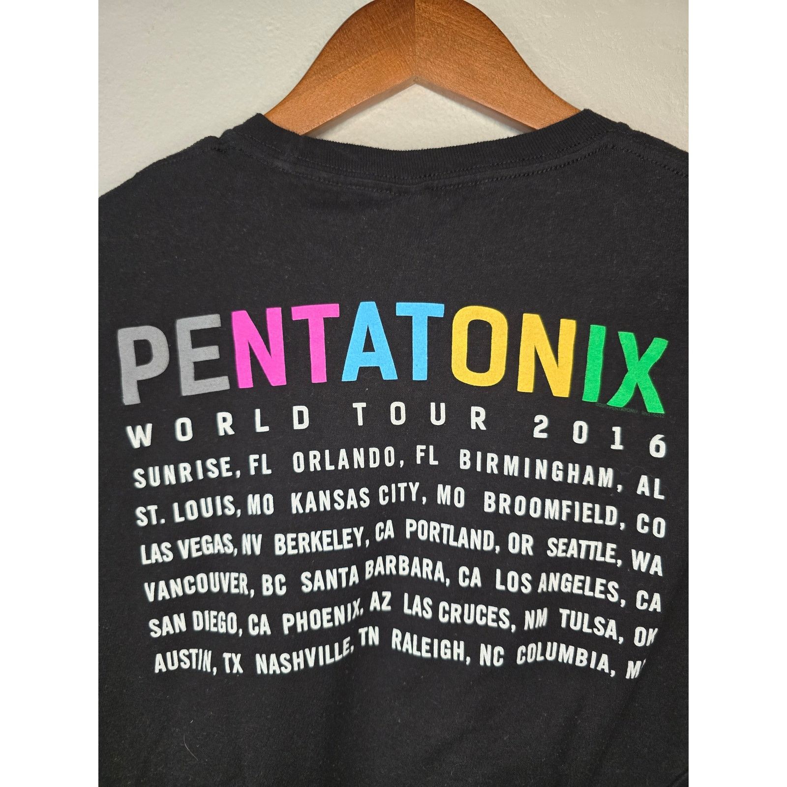 Tultex Pentatonix Shirt World Tour 2016 Black Small Pop Band Tee Size US S / EU 44-46 / 1 - 4 Thumbnail