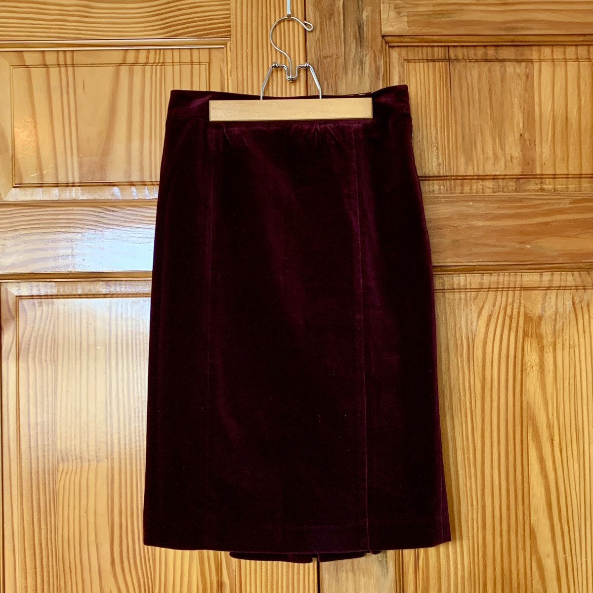 MILLY Anthropologie Milly velvet midi pencil skirt burgundy 2P Size 26" / US 2 / IT 38 - 1 Thumbnail