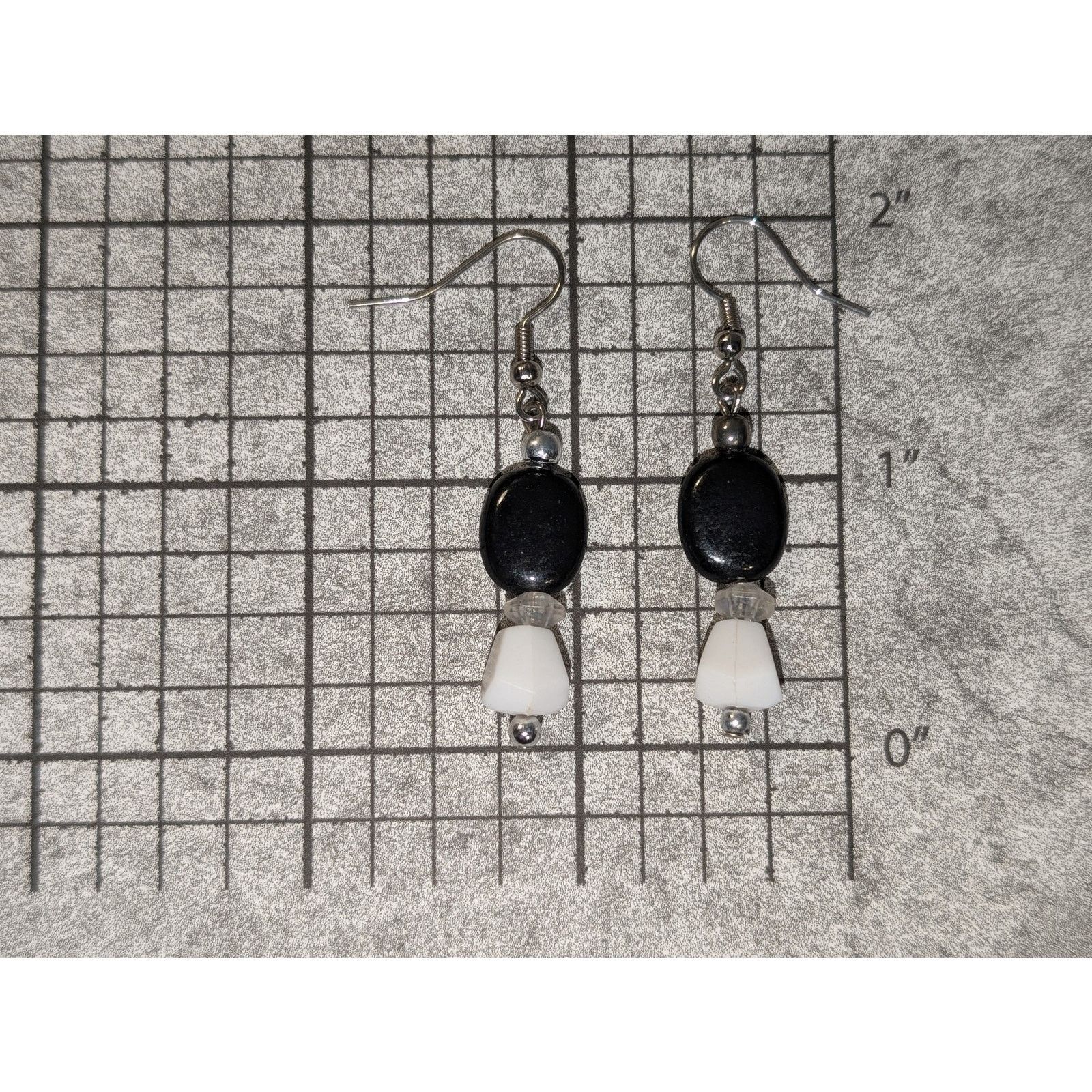 Vintage VTG 1980s Silver-Tone Black & White Beaded Dangle Earrings Size ONE SIZE - 3 Thumbnail