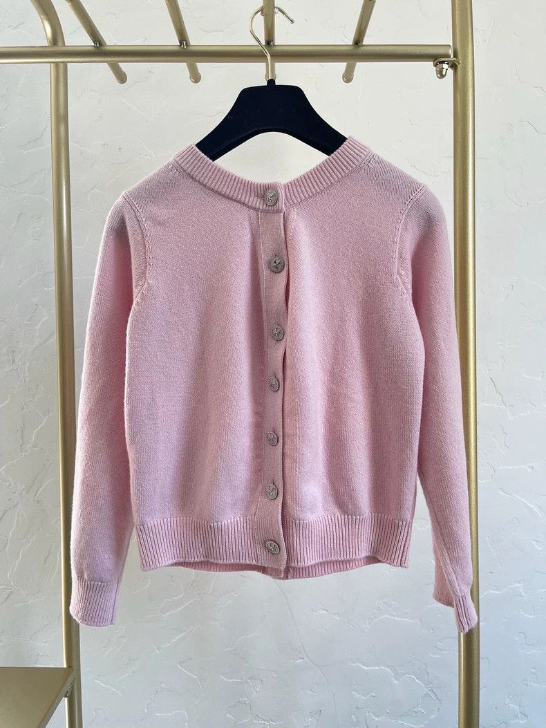 Chanel Chanel 25s cherry pink cashmere cardigan Size XXS / US 00 / IT 34 - 2 Thumbnail