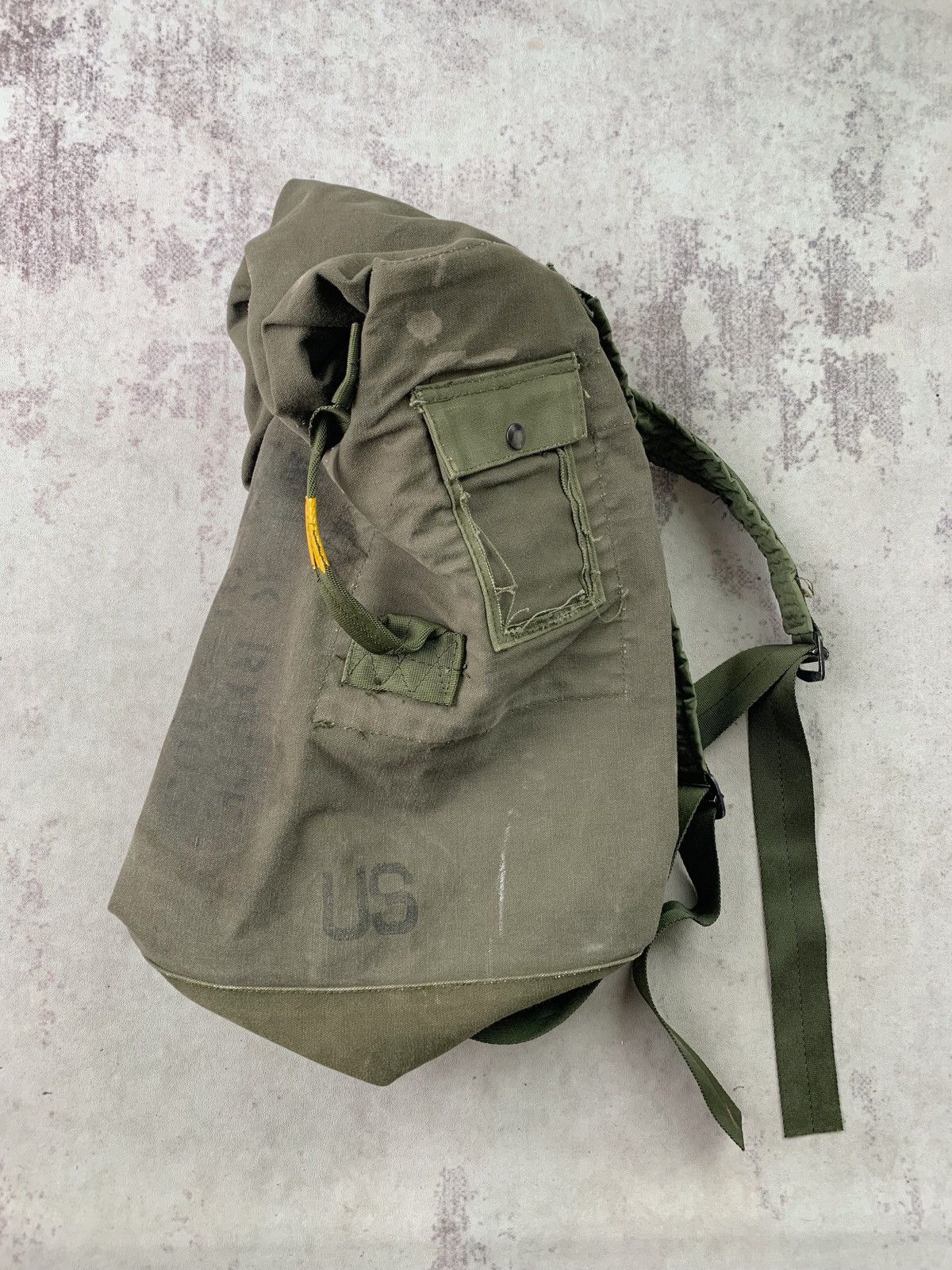 Vintage 1960s Sun Faded Distressed US Army Canvas Backpack Duffle Size ONE SIZE - 3 Thumbnail