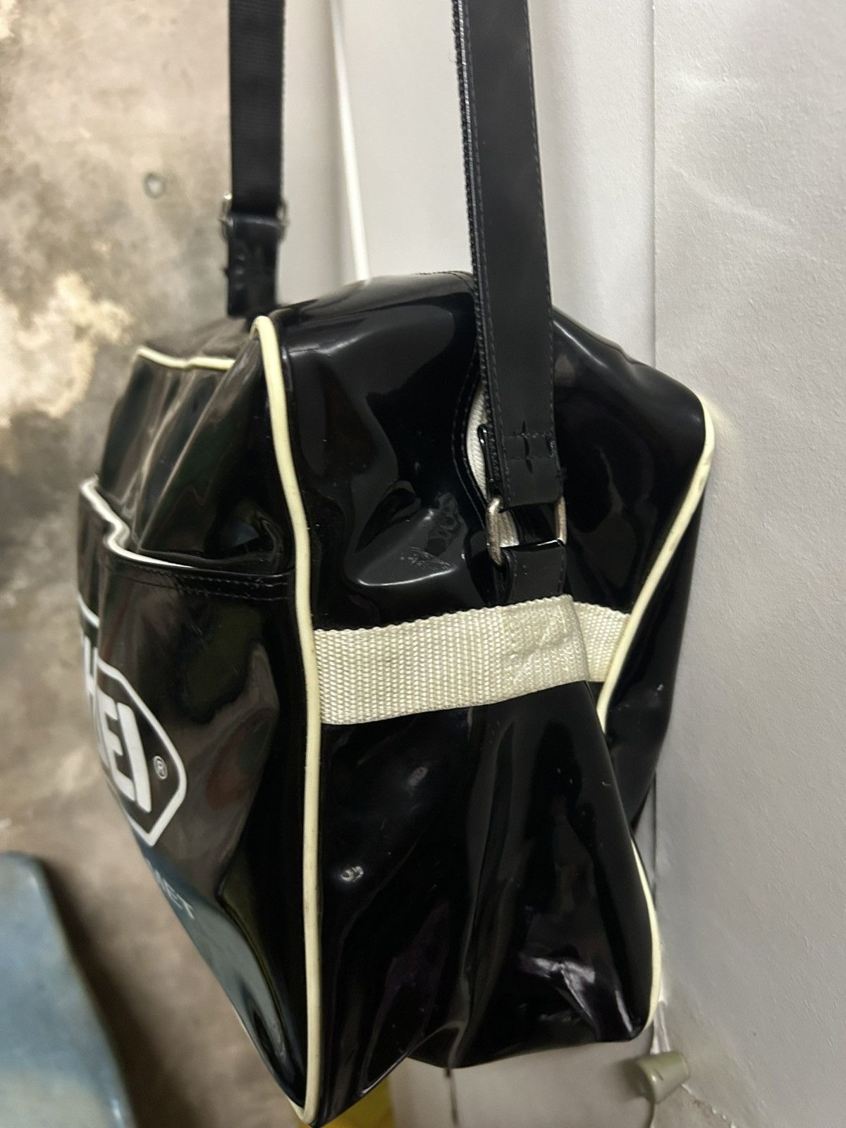 Vintage Shoei "Premium Helmet" Enamel Messenger Bag (JDM) Size ONE SIZE - 16 Thumbnail