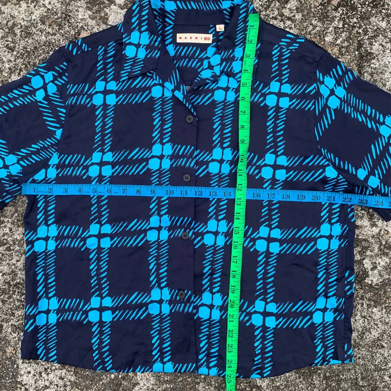 Marni × Uniqlo UNIQLO x MARNI Silk Short Sleeve Shirt Size L / US 10 / IT 46 - 7 Thumbnail