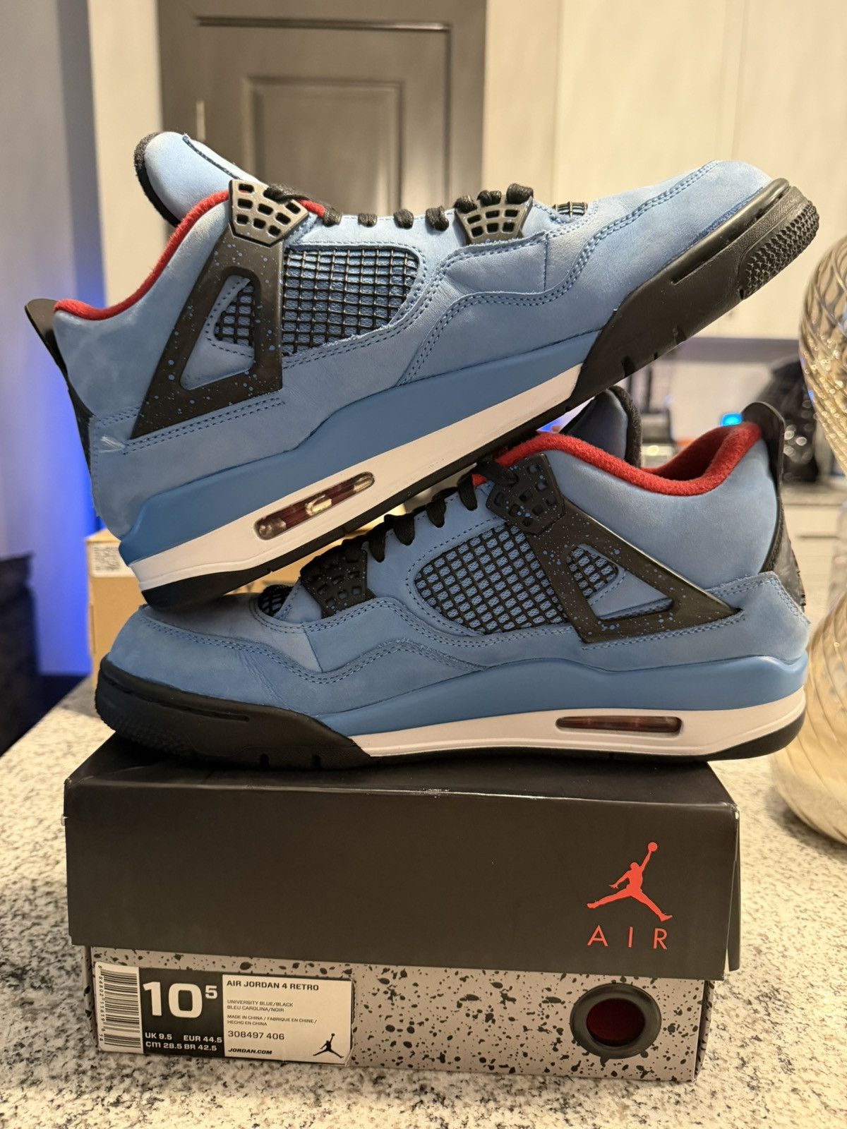 Jordan Brand × Travis Scott Jordan 4 Travis Scott Cactus Jack Size 10.5 Size US 10.5 / EU 43-44 - 3 Thumbnail