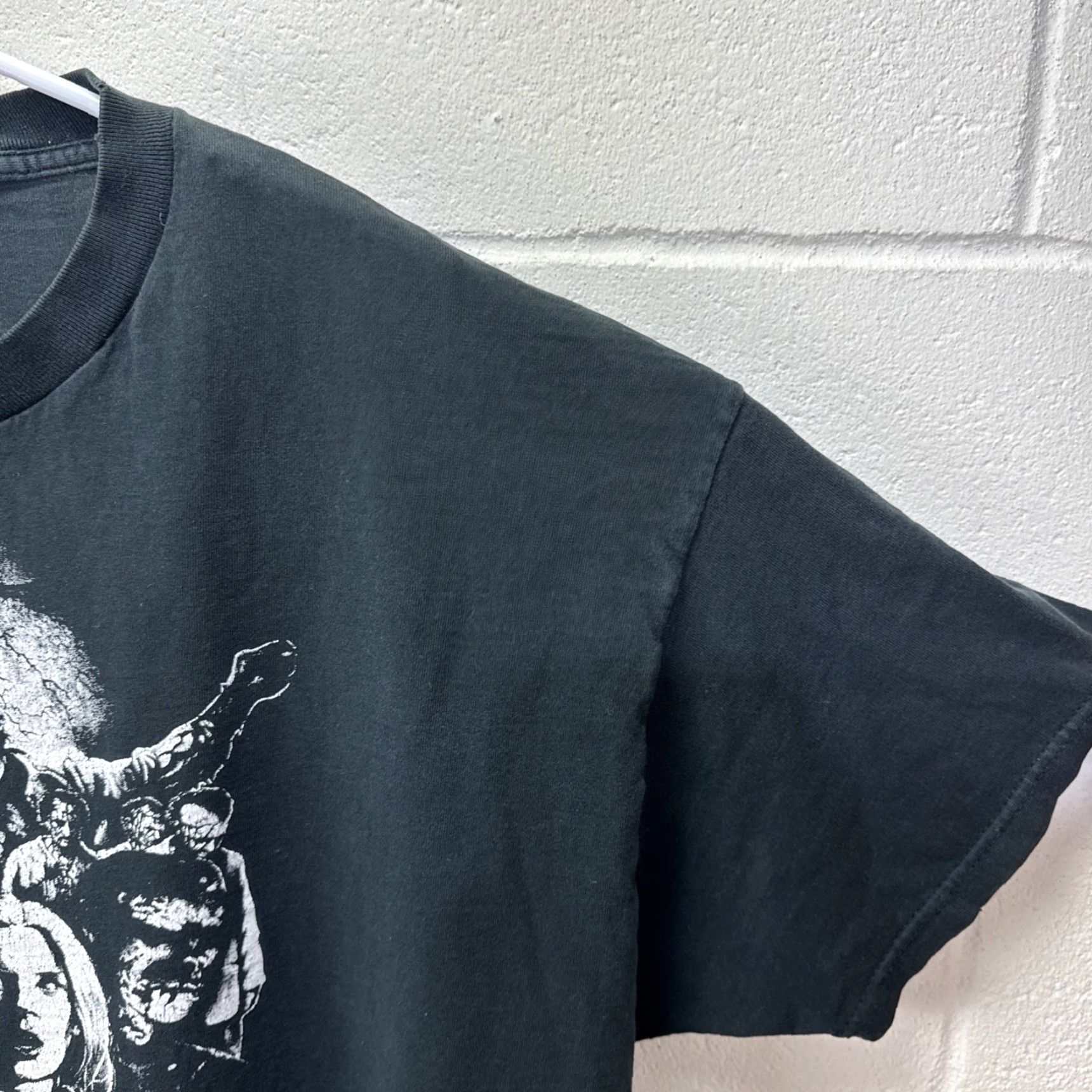 Fruit Of The Loom VINTAGE Lucio Fulci The Beyond Horror T-Shirt Adult XXL Black Supernatural Mens Size US XXL / EU 58 / 5 - 7 Thumbnail