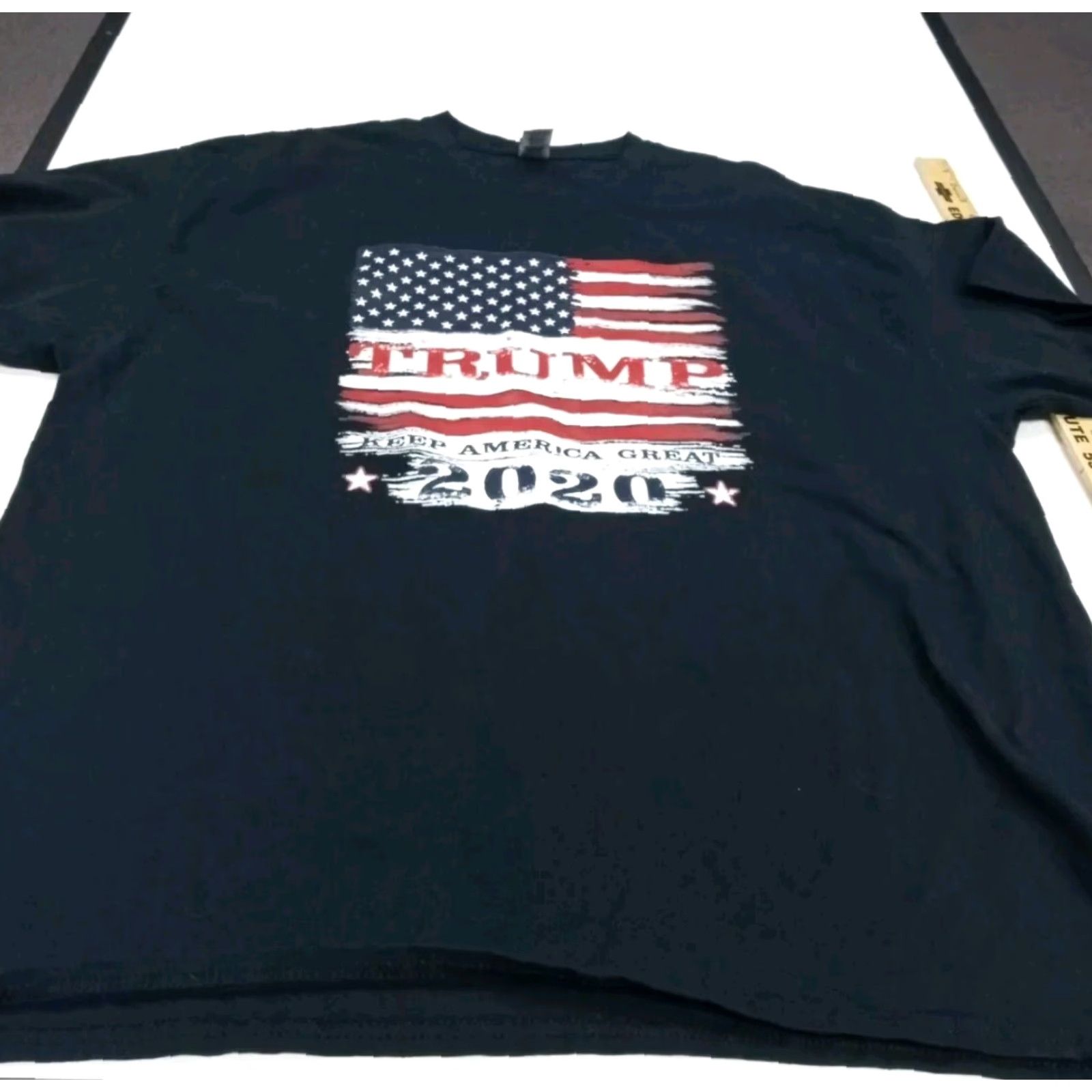 Gildan VINTAGE Trump Keep America Great 2020 2XL SS Black Tshirt Gildan Ultra Cotton 50"x30" Size US XXL / EU 58 / 5 - 2 Thumbnail