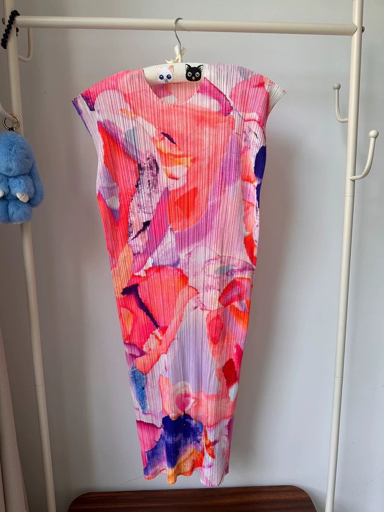 Issey Miyake Issey Miyake size:2 Pink floral pleated sleeveless dress Size XS / US 0-2 / IT 36-38 - 1 Thumbnail