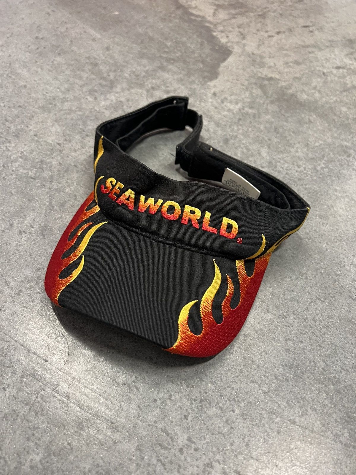 Vintage Y2K 2000's VTG Vintage Seaworld Flames Fire Retro Cap Hat Size ONE SIZE - 2 Thumbnail