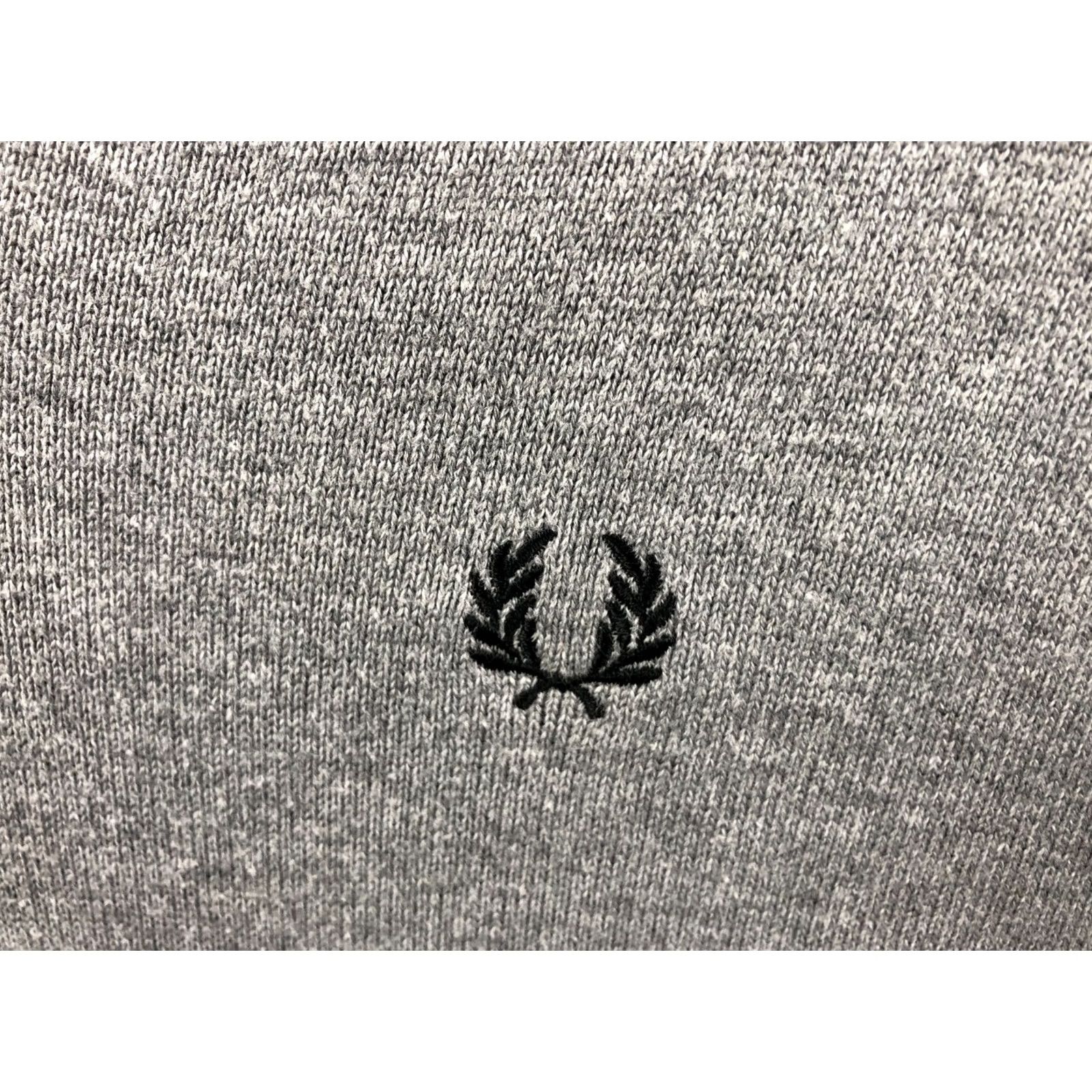 Fred Perry Fred Perry Mens Jumper XS Gray Cotton Pullover Knit V-Neck Logo Embroidered Shirt (Sweater) Size US XS / EU 42 / 0 - 5 Thumbnail