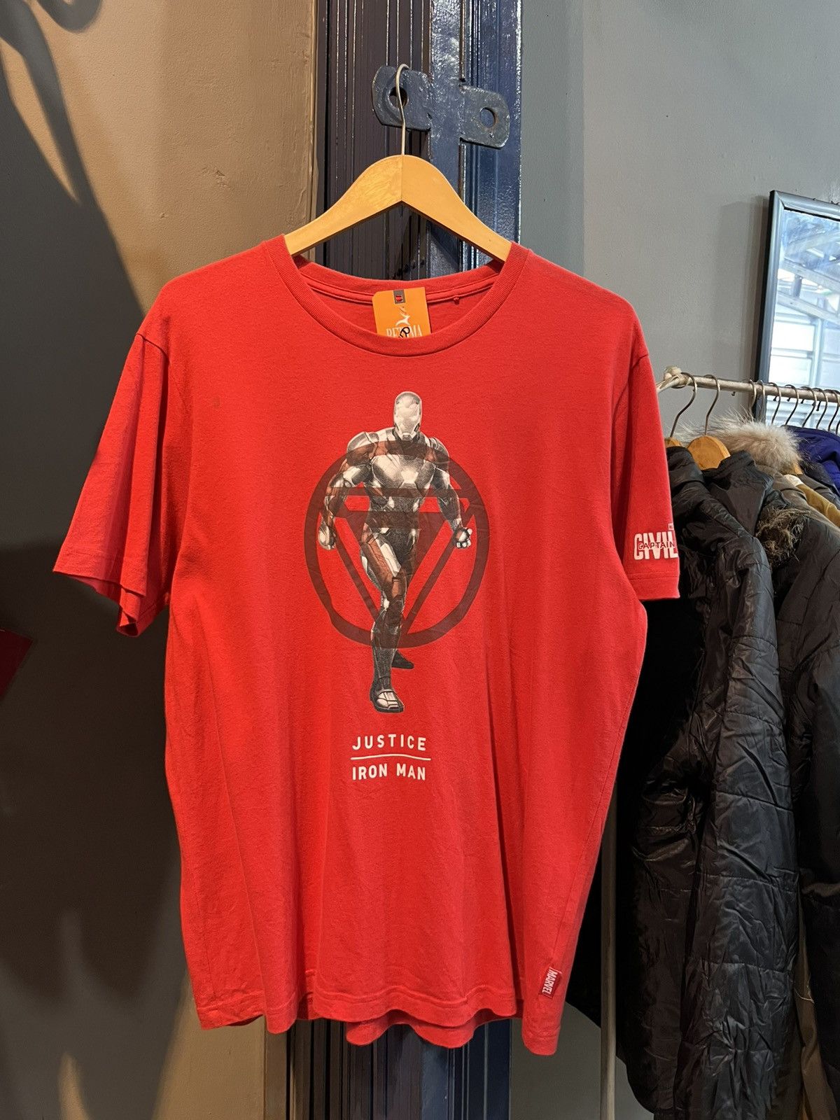 Marvel Comics UT uniqlo iron man marvel Size US XL / EU 56 / 4 - 2 Thumbnail
