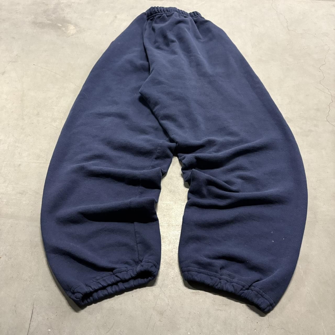 Vintage CRAZY Vintage Y2K/2000s Navy Blue Baggy Essential Sweatpants! Size US 32 / EU 48 - 5 Thumbnail