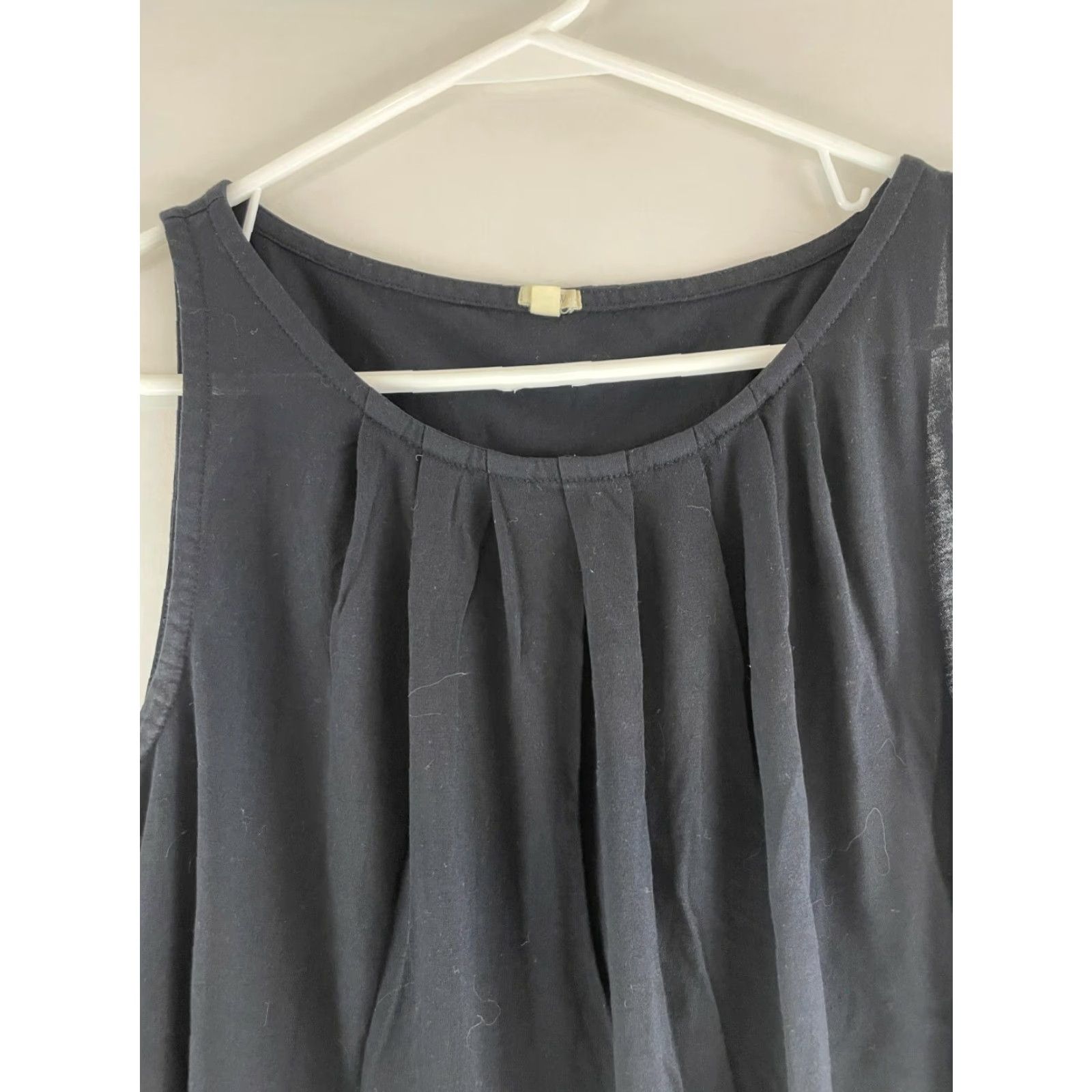 J.Crew **J.CREW Women's Size Medium Black Pleated Silk Blend Tank** User: J.CREW Women's Size Medium Black Pleated Silk Blend Tank Size M / US 6-8 / IT 42-44 - 3 Thumbnail