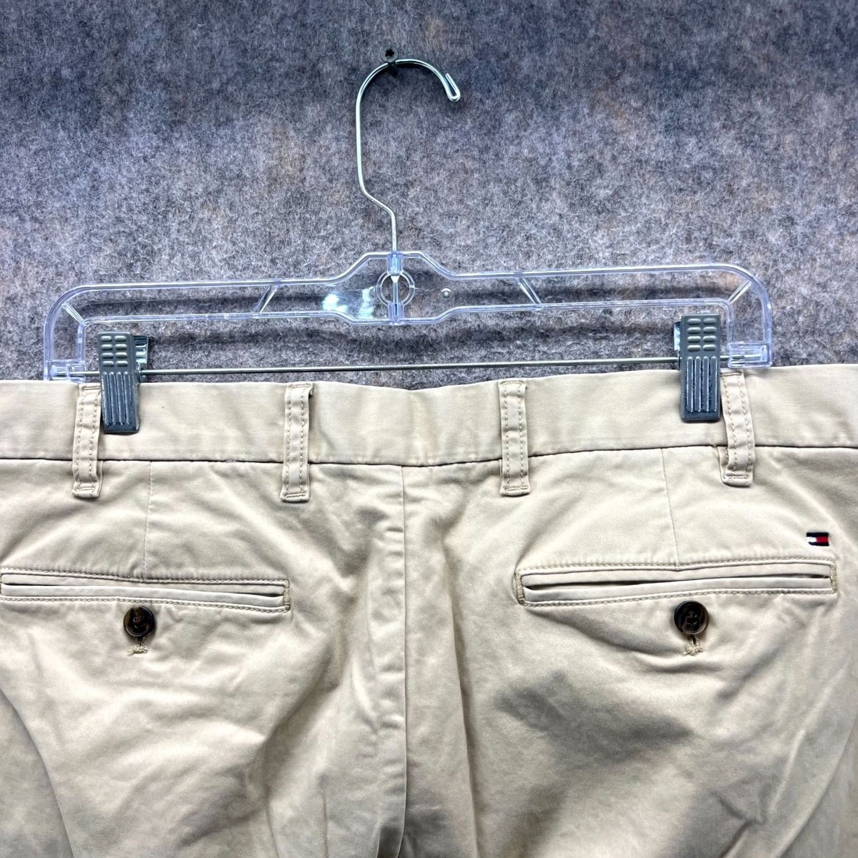 Tommy Hilfiger VINTAGE Tommy Hilfiger Pants Men 38x30 Khaki Chino Tan Beige Custom Fit Cotton Trousers Size US 38 / EU 54 - 3 Thumbnail