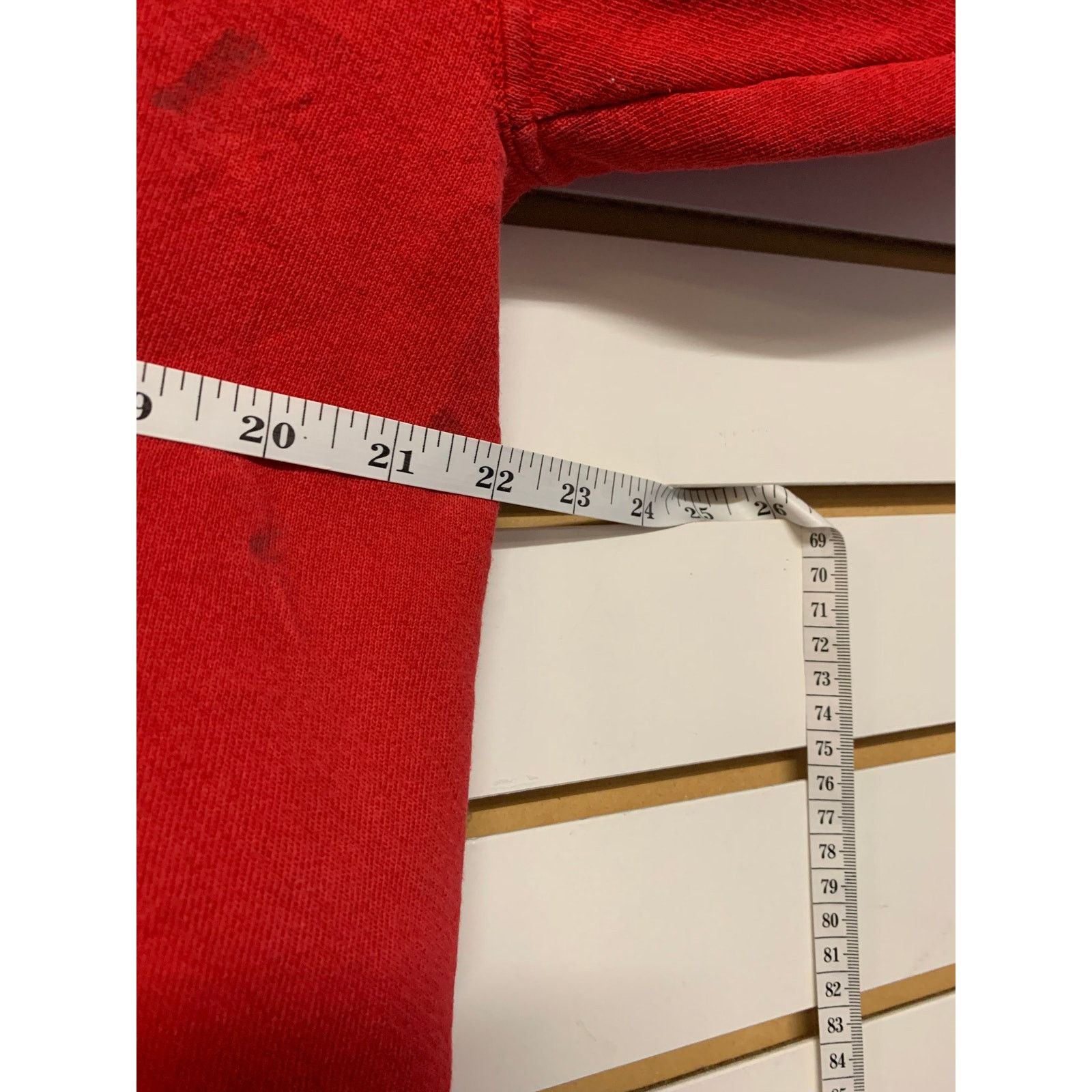 Gildan Vintage Wisconsin Badgers hoodie Sweatshirt size large 1990s Size US L / EU 52-54 / 3 - 8 Thumbnail