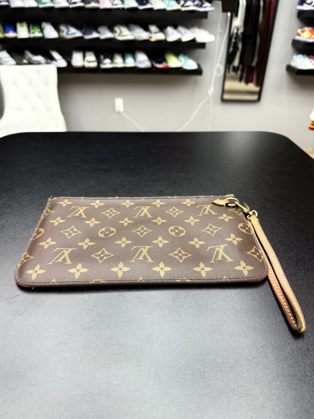 Louis Vuitton Louis Vuitton Neverfull MM Pouch wristlet wallet Size ONE SIZE - 9 Thumbnail
