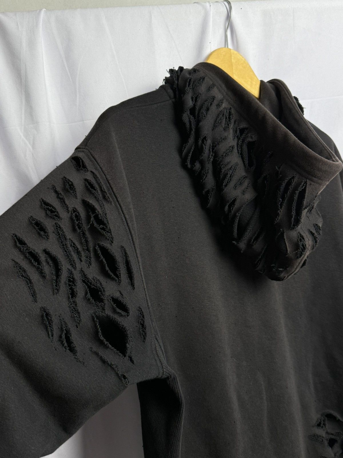Beauty Beast Distressed Japanese Hoodie GU Black Faded lgb ifsix style Size US XL / EU 56 / 4 - 5 Thumbnail