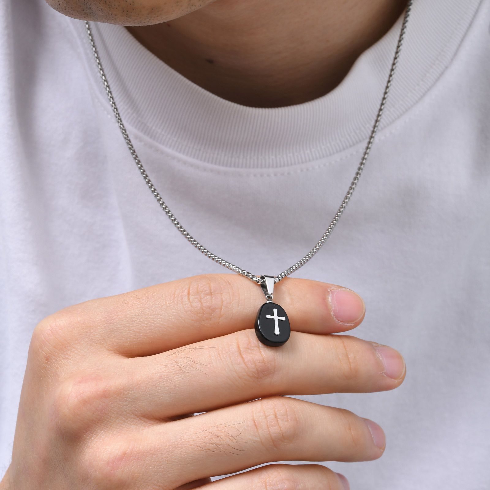 Jewelry Retro Classic Style Cross Necklace Size ONE SIZE - 7 Thumbnail