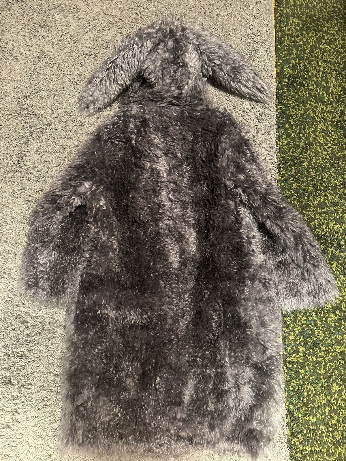 Burberry × Riccardo Tisci Burberry bunny fur coat Size US M / EU 48-50 / 2 - 3 Thumbnail