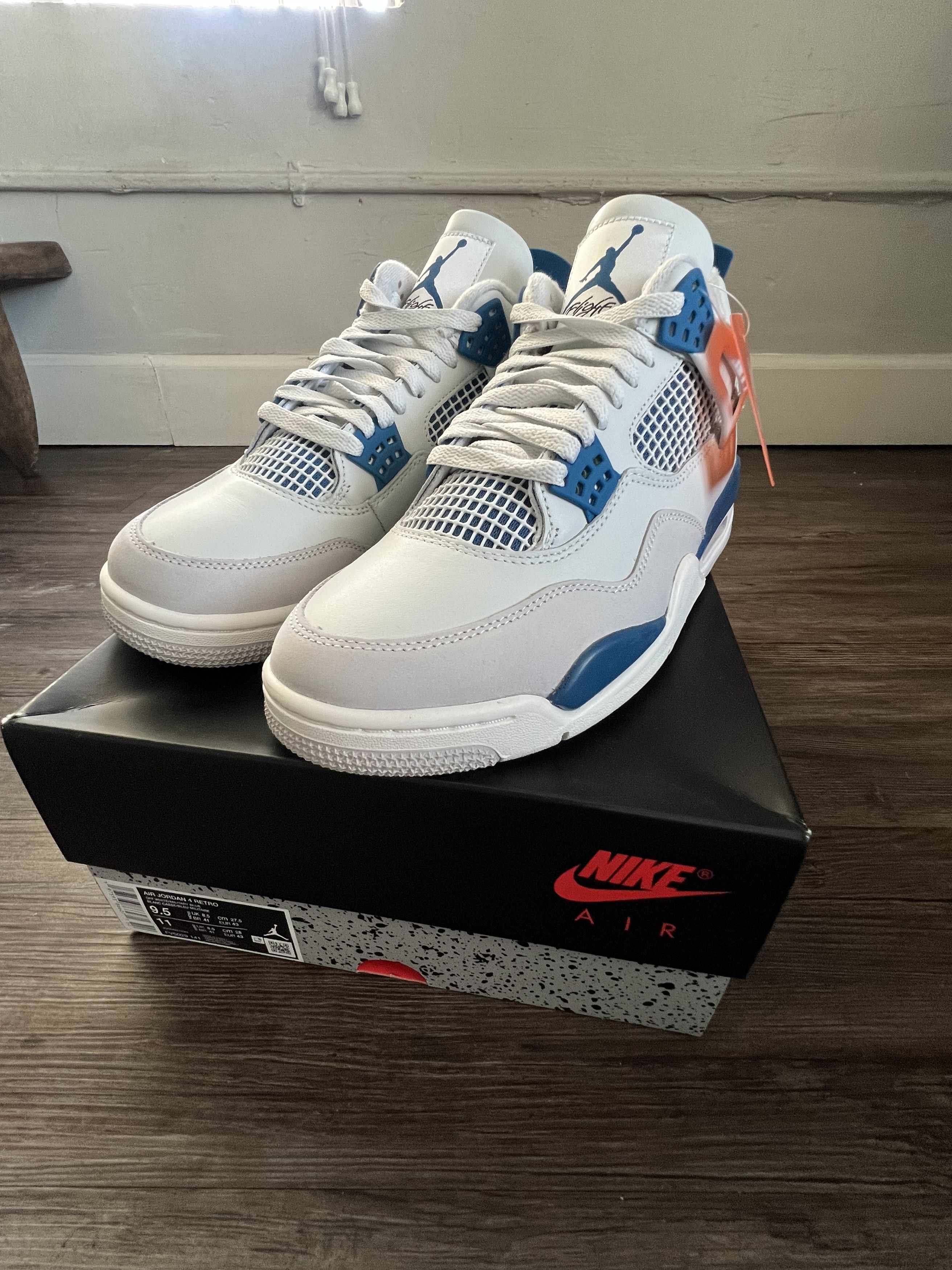 Jordan Brand Nike Air Jordan 4 Retro - Military Blue Size US 9.5 / EU 42-43 - 1 Thumbnail