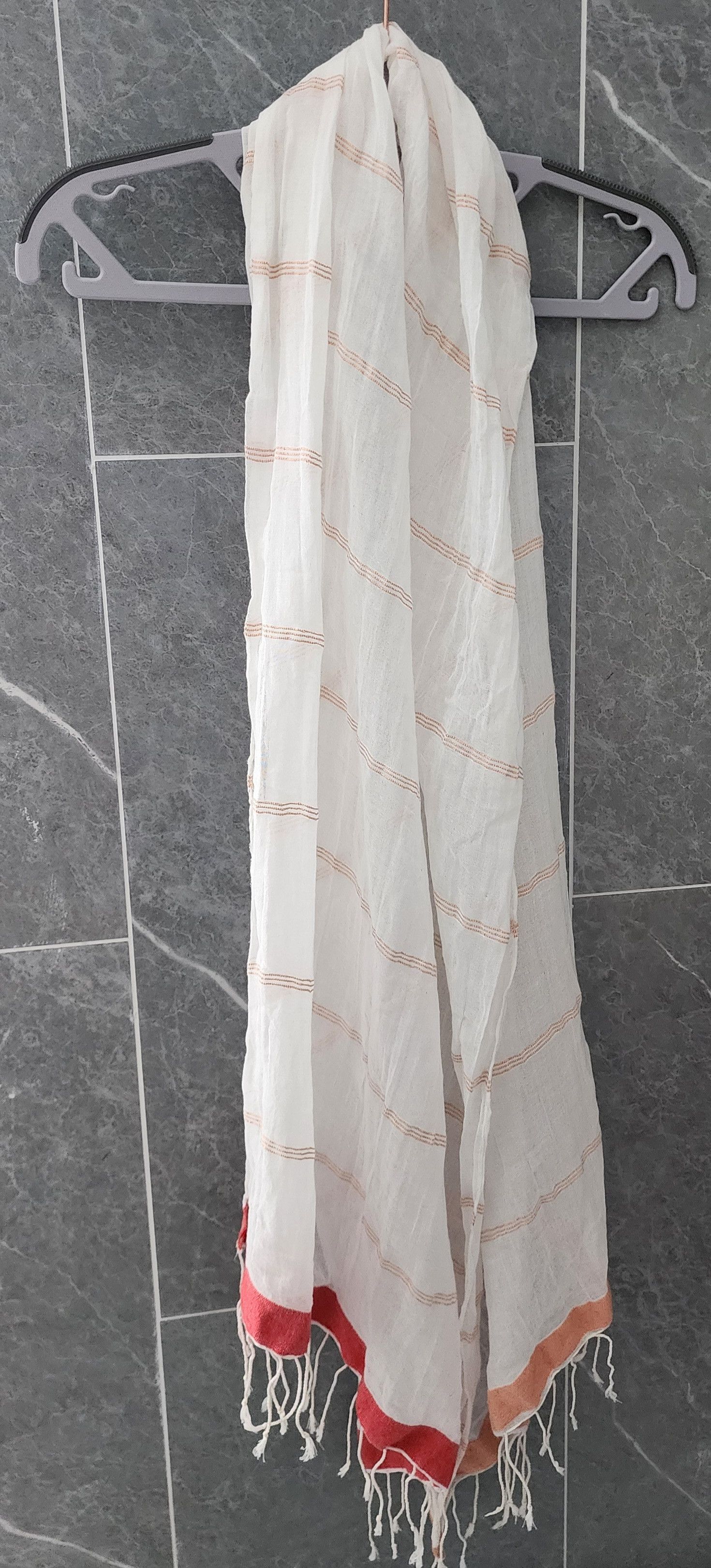 Gap New WOT GAP White Rose Gold Stripe Oblong Scarf One Size 76" Size ONE SIZE - 2 Thumbnail