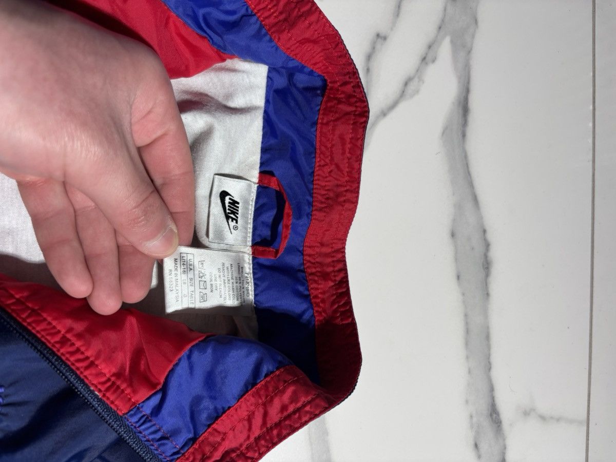 Nike Vintage 90’s Nike Track Suit Nylon Jacket Big Swoosh Retro Size L / US 10 / IT 46 - 6 Thumbnail