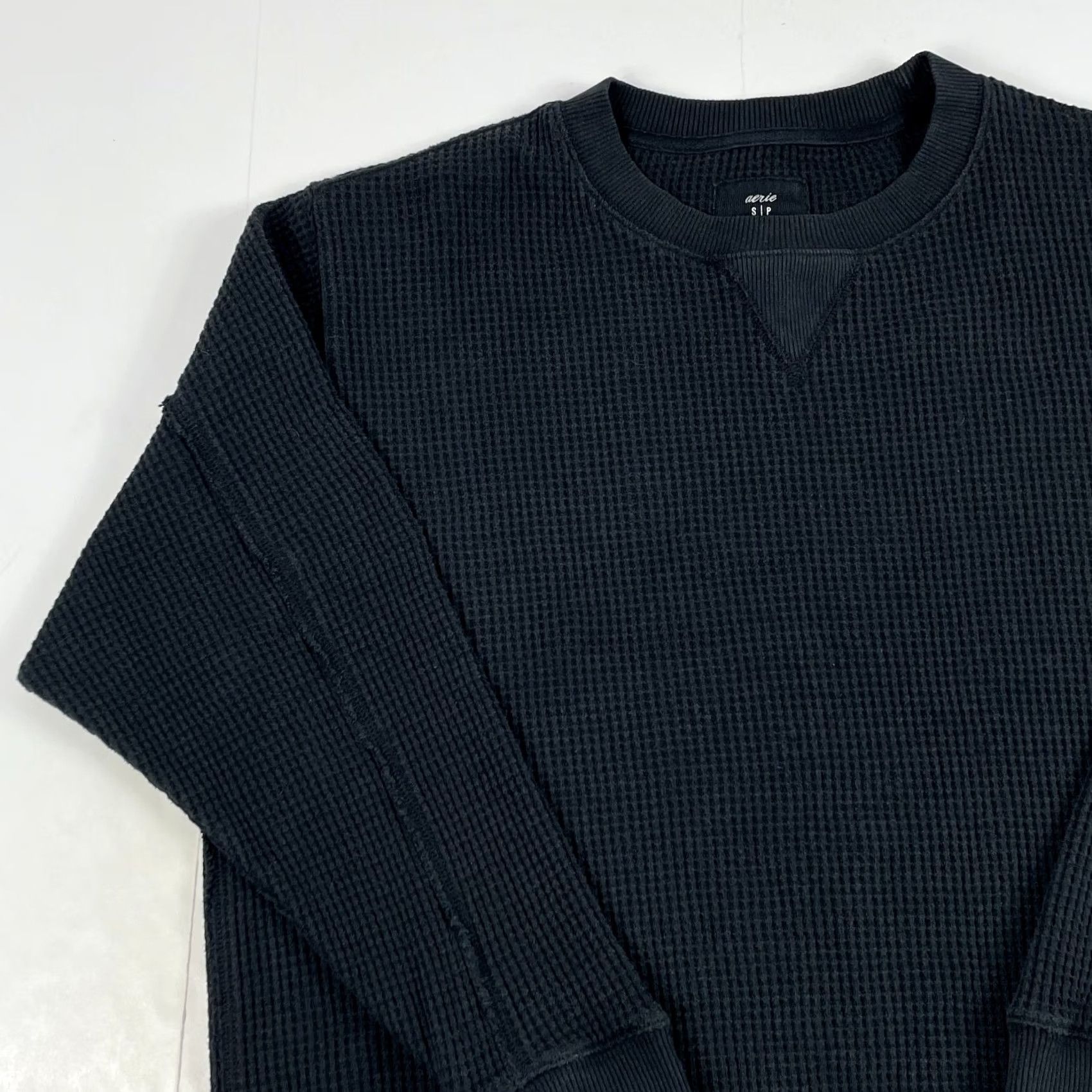 Vintage Aerie Sweater Womens Small Black Thermal Waffle Knit Long Sleeve Pullover Casual Workwear Knit Crew Neck Pullover Fall Winter Womens Size S / US 4 / IT 40 - 2 Thumbnail