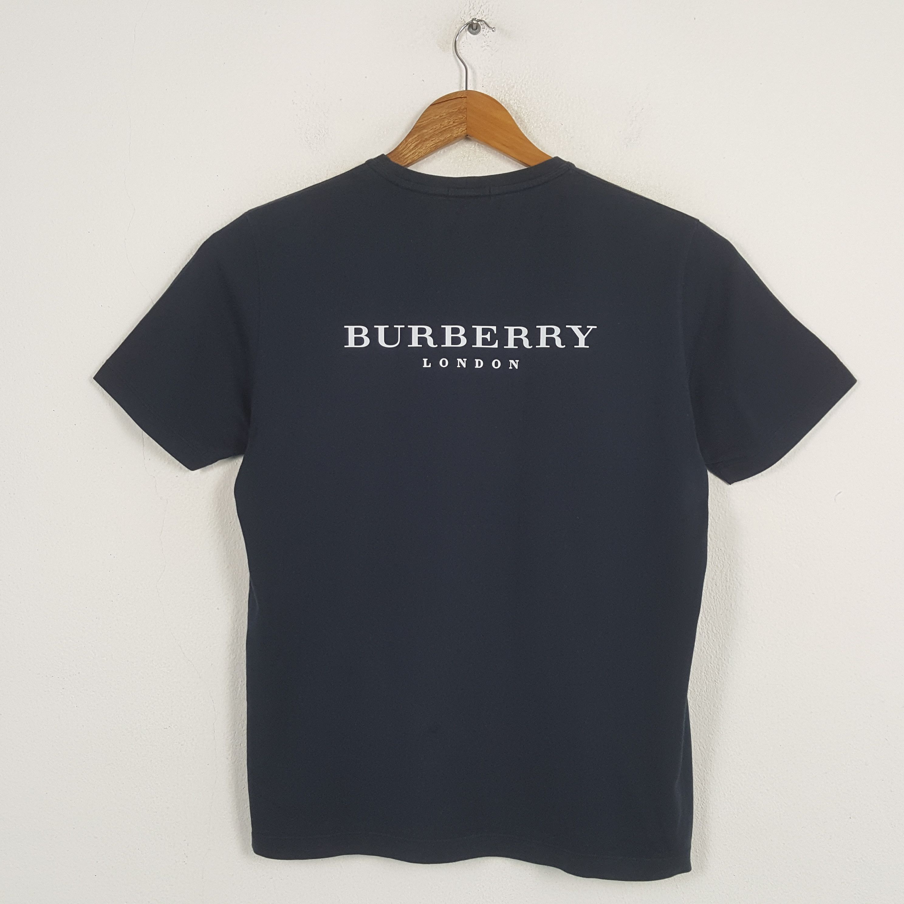 Burberry × Vintage Vintage BURBERRY LONDON Fashion Brand T-shirt C285N54 Size US L / EU 52-54 / 3 - 1 Thumbnail