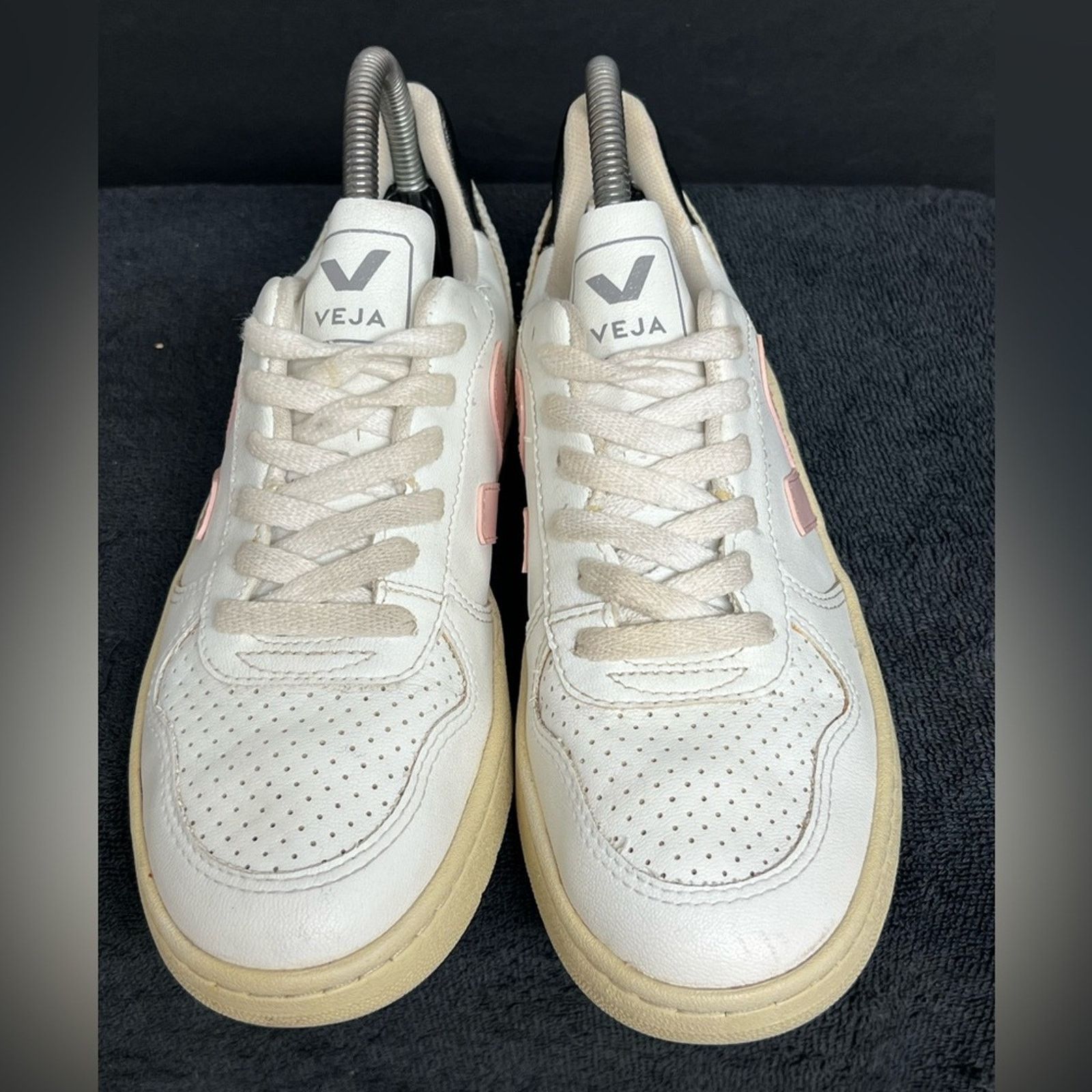 Veja VEJA Women’s V-10 CWL WHITE PETALE Shoes Size 6 RETAIL $120 Size US 6 / IT 36 - 6 Thumbnail