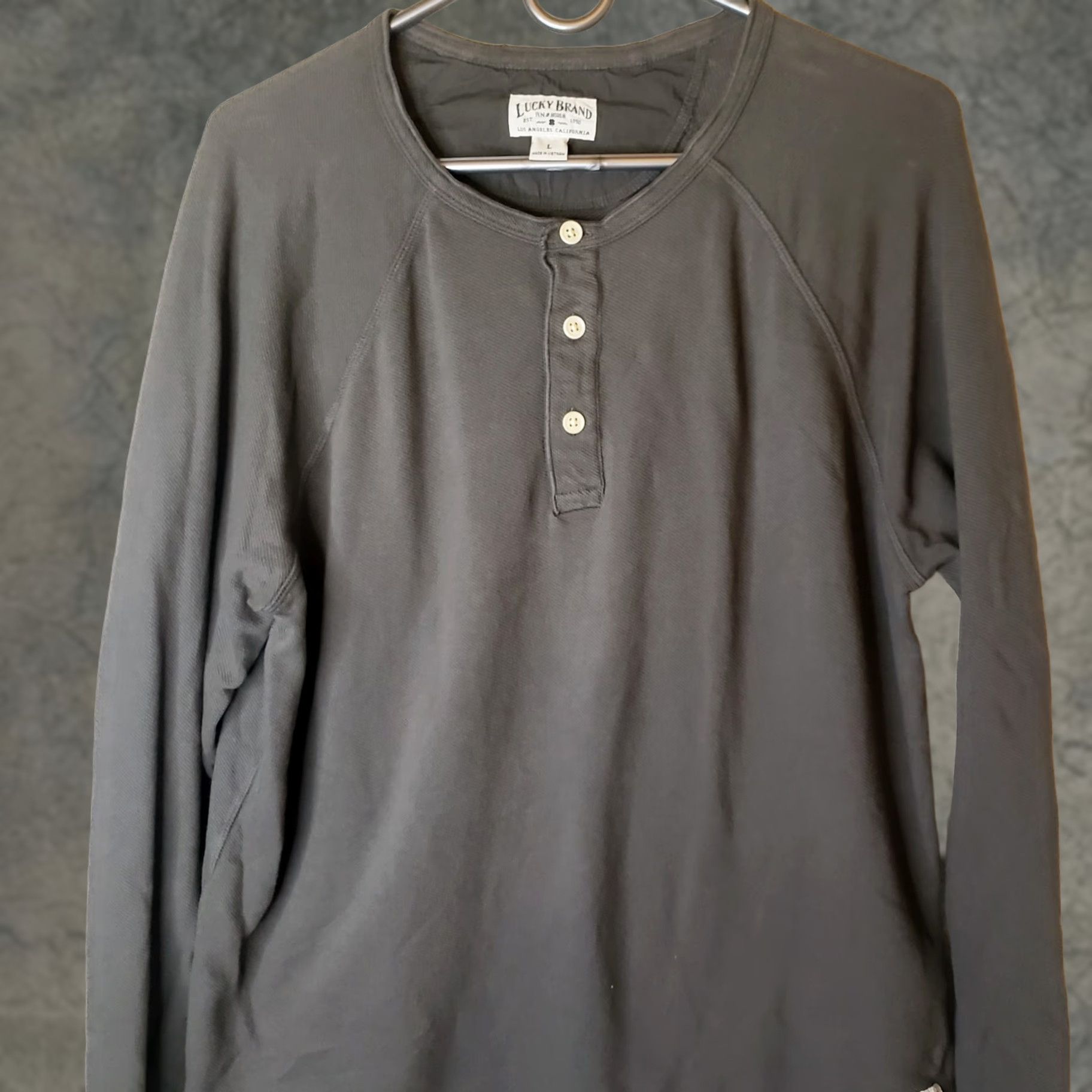 Lucky Brand Lucky Brand Shirt Mens L Gray Long Sleeve Henley Waffle Knit Burnout Classic Easy Care Size US L / EU 52-54 / 3 - 1 Thumbnail